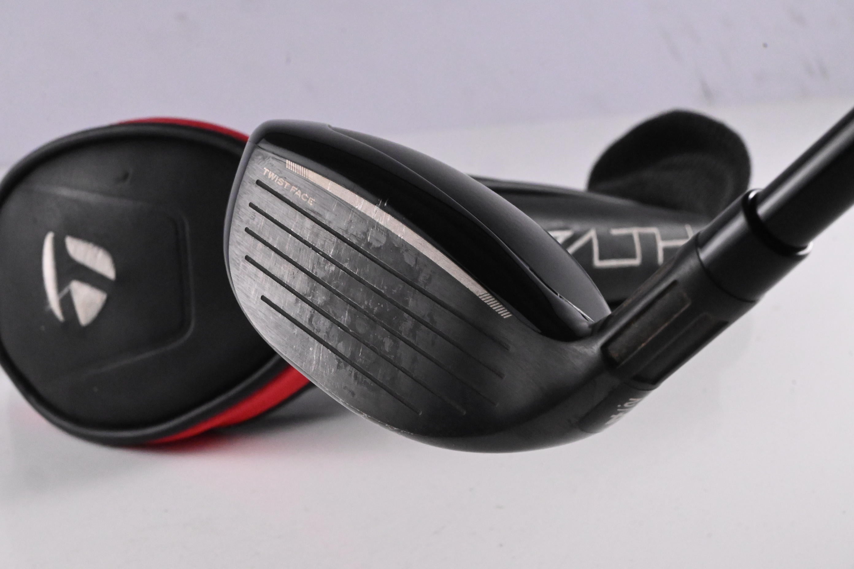 Taylormade Stealth #4 Hybrid / 22 Degree / Regular Flex Ventus Red 6 Shaft