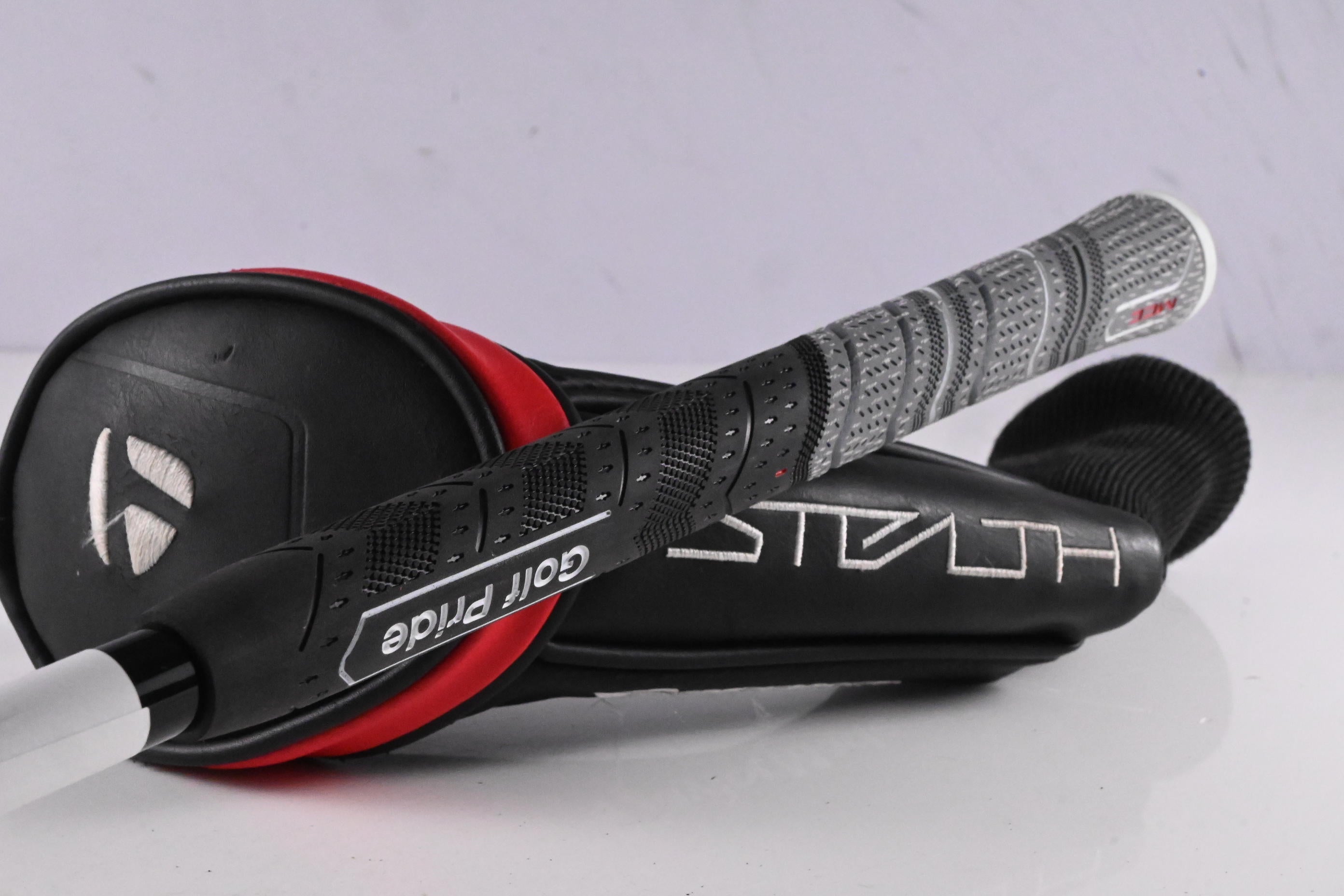 Taylormade Stealth #4 Hybrid / 22 Degree / Regular Flex Ventus Red 6 Shaft