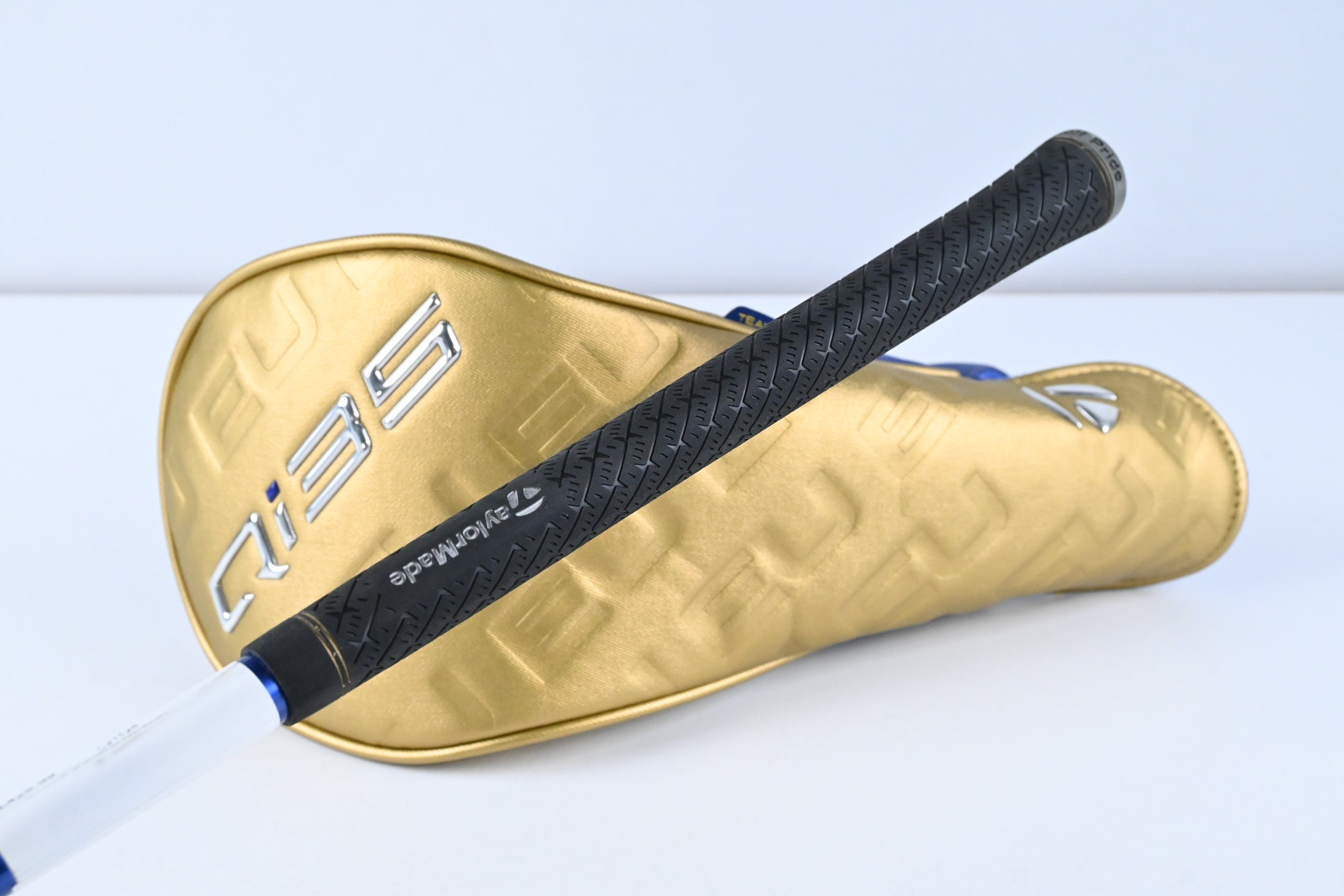 Taylormade Qi35 Europe Driver / 10.5 Degree / Stiff Flex Airspeeder 50 Shaft
