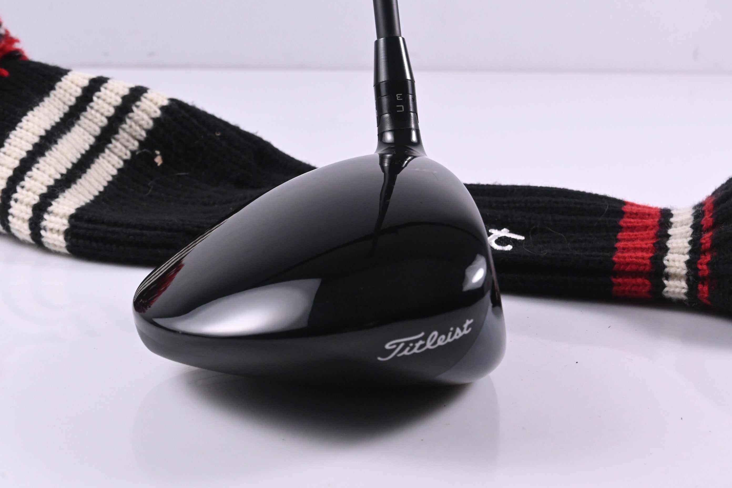 Titleist GT3 Driver / 10 Degree / Regular Flex Hzrdus Gen4 CB Red 50 Shaft