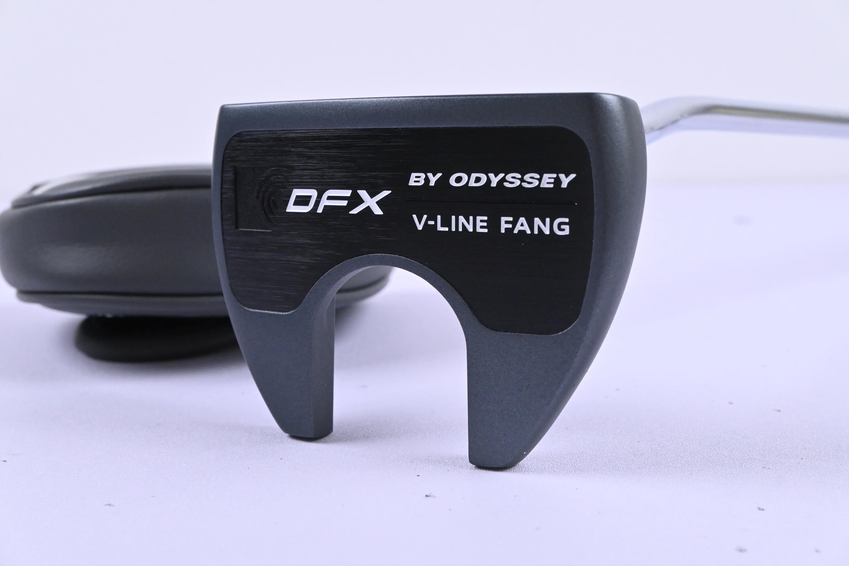 Odyssey DFX 2025 V-Line Fang Putter / 34 Inch