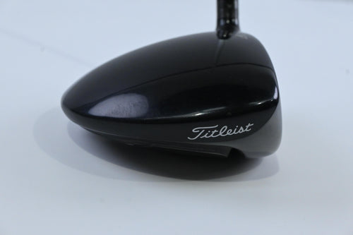 Titleist 915 D2 Driver / 9.5 Degree / Regular Flex Aldila Rogue White 70 Shaft