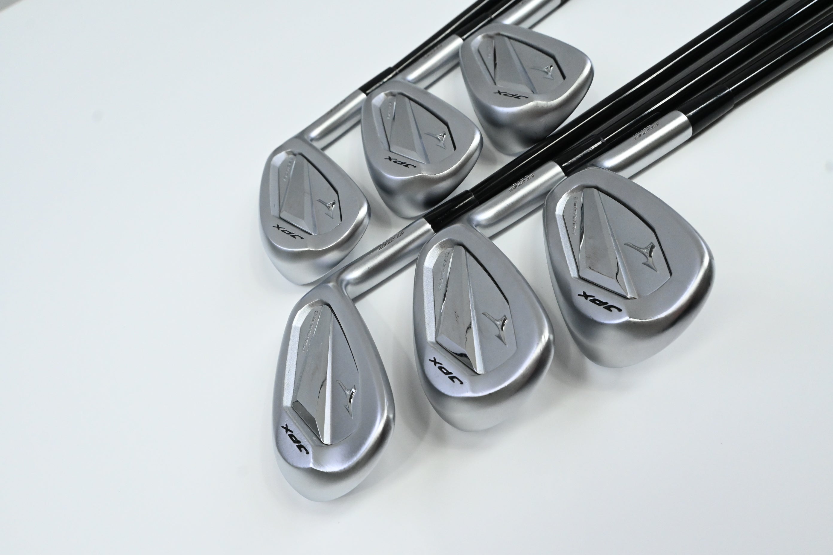 Mizuno JPX 925 Forged Irons / 5-PW / Regular Flex MMT 85 Shafts