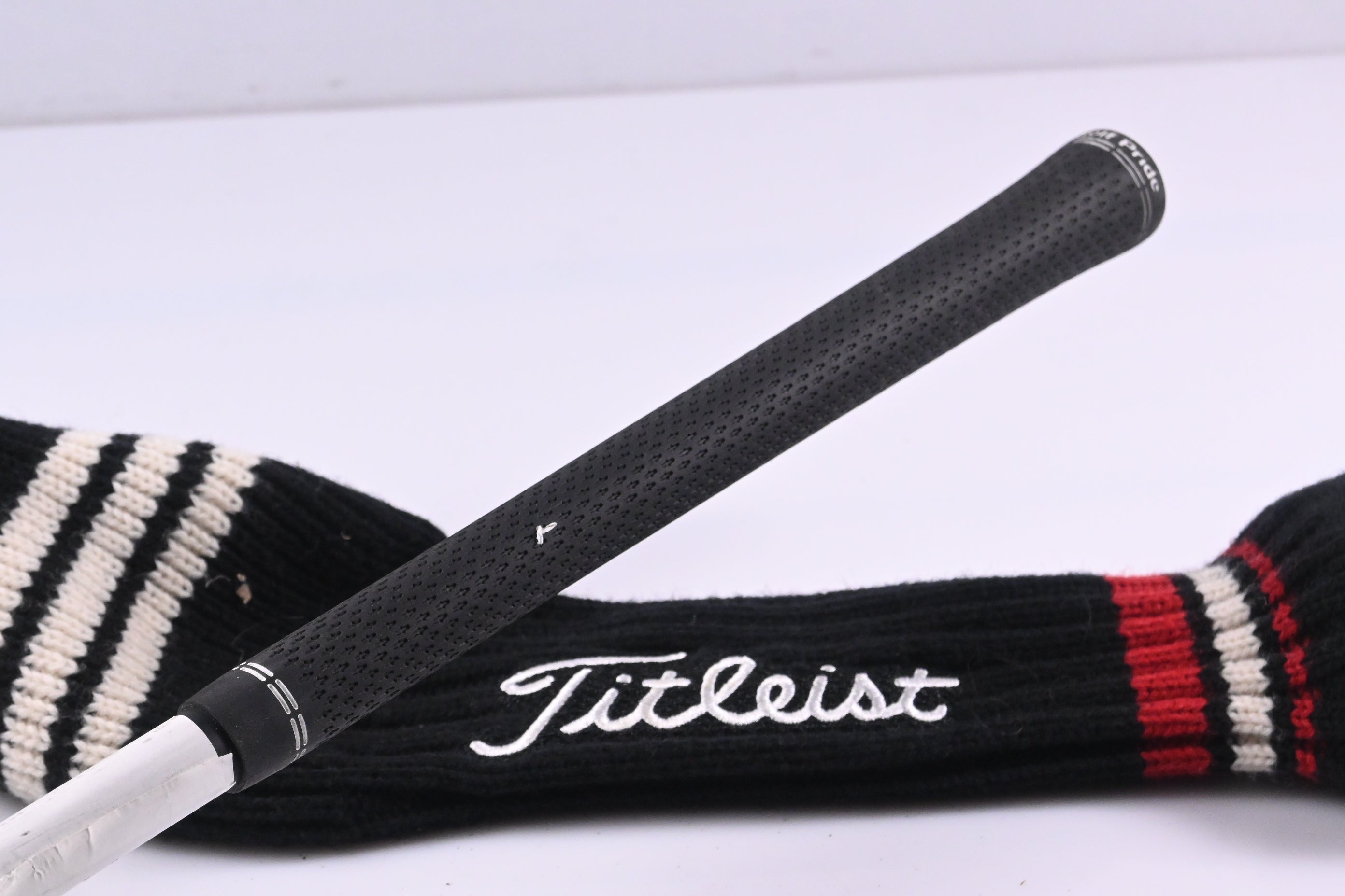 Titleist GT3 Driver / 10 Degree / Regular Flex Hzrdus Gen4 CB Red 50 Shaft