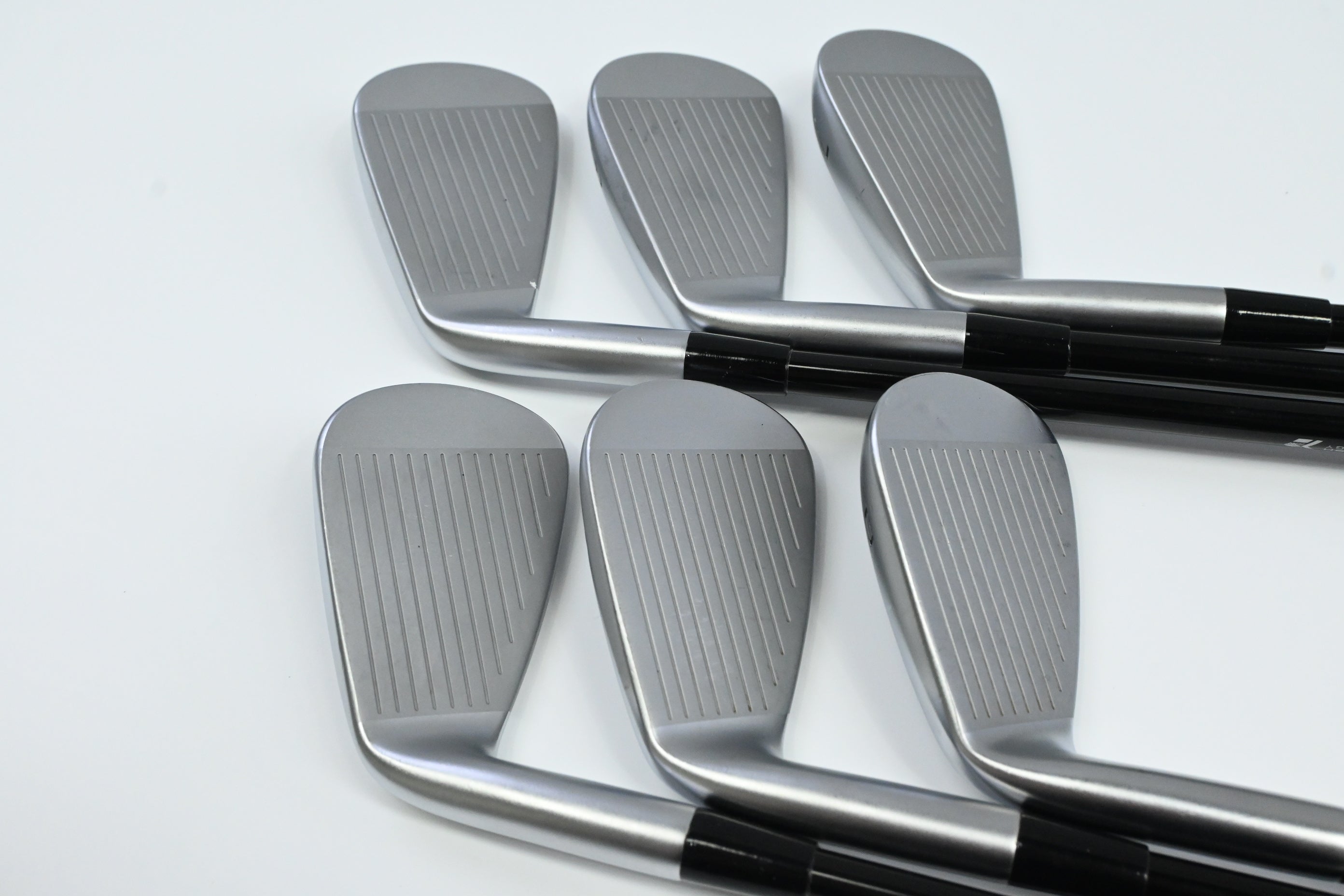 Mizuno JPX 925 Forged Irons / 5-PW / Regular Flex MMT 85 Shafts