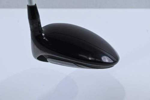 Titleist 915 D2 Driver / 9.5 Degree / Regular Flex Aldila Rogue White 70 Shaft