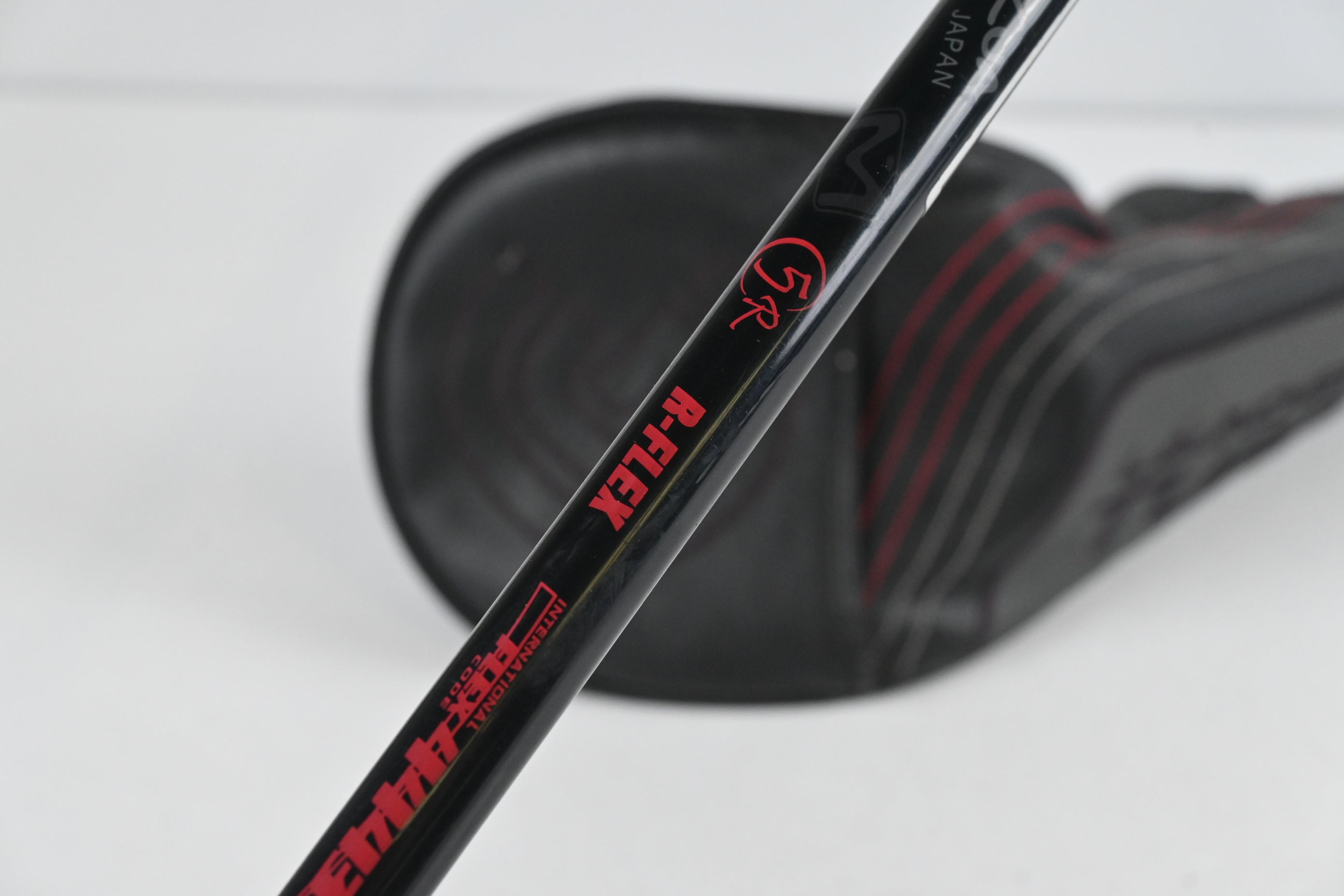 Cleveland Launcher HB Turbo Driver / 10.5 Degree / Regular Flex Miyazaki C.Kua 5