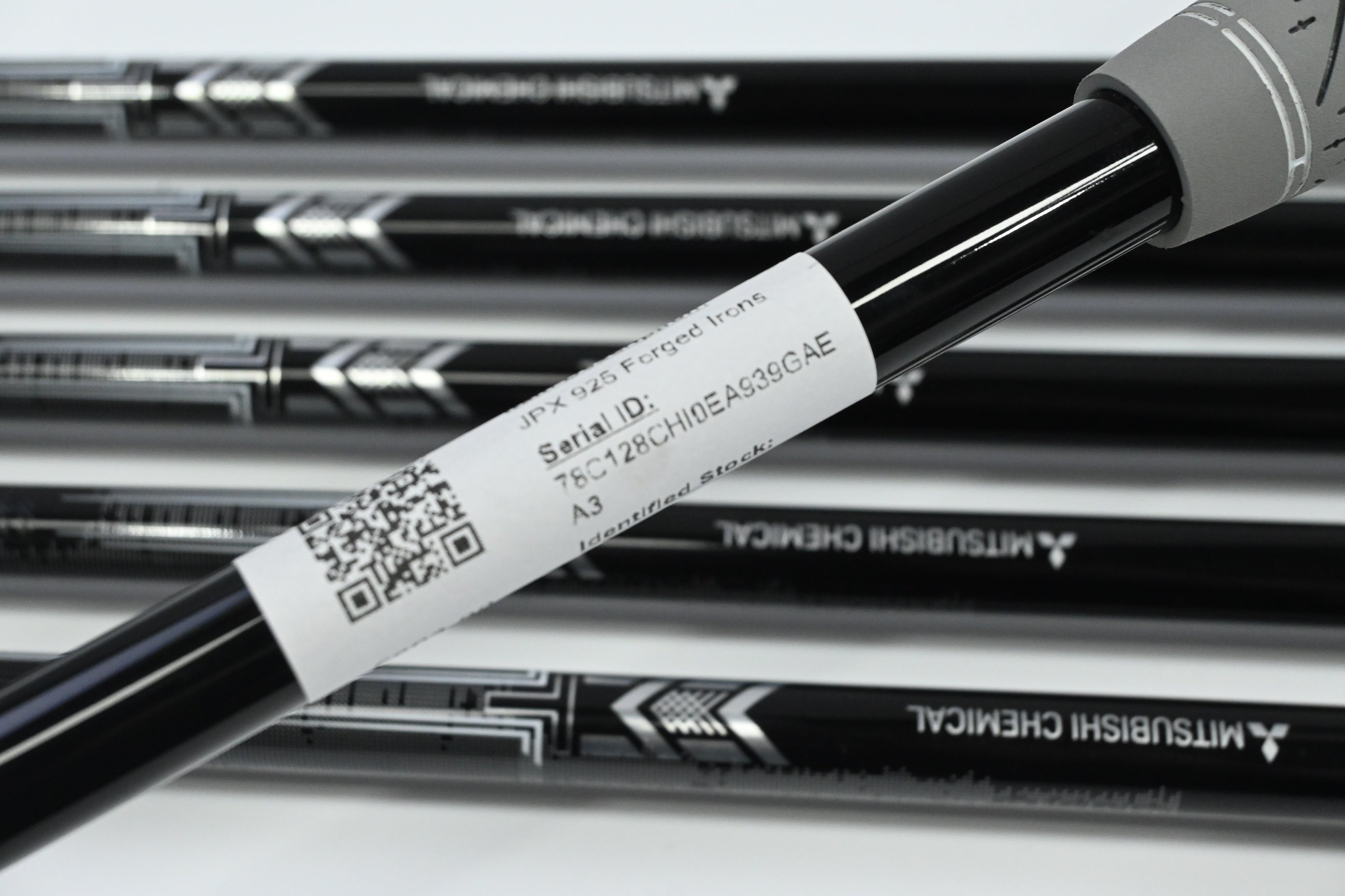 Mizuno JPX 925 Forged Irons / 5-PW / Regular Flex MMT 85 Shafts