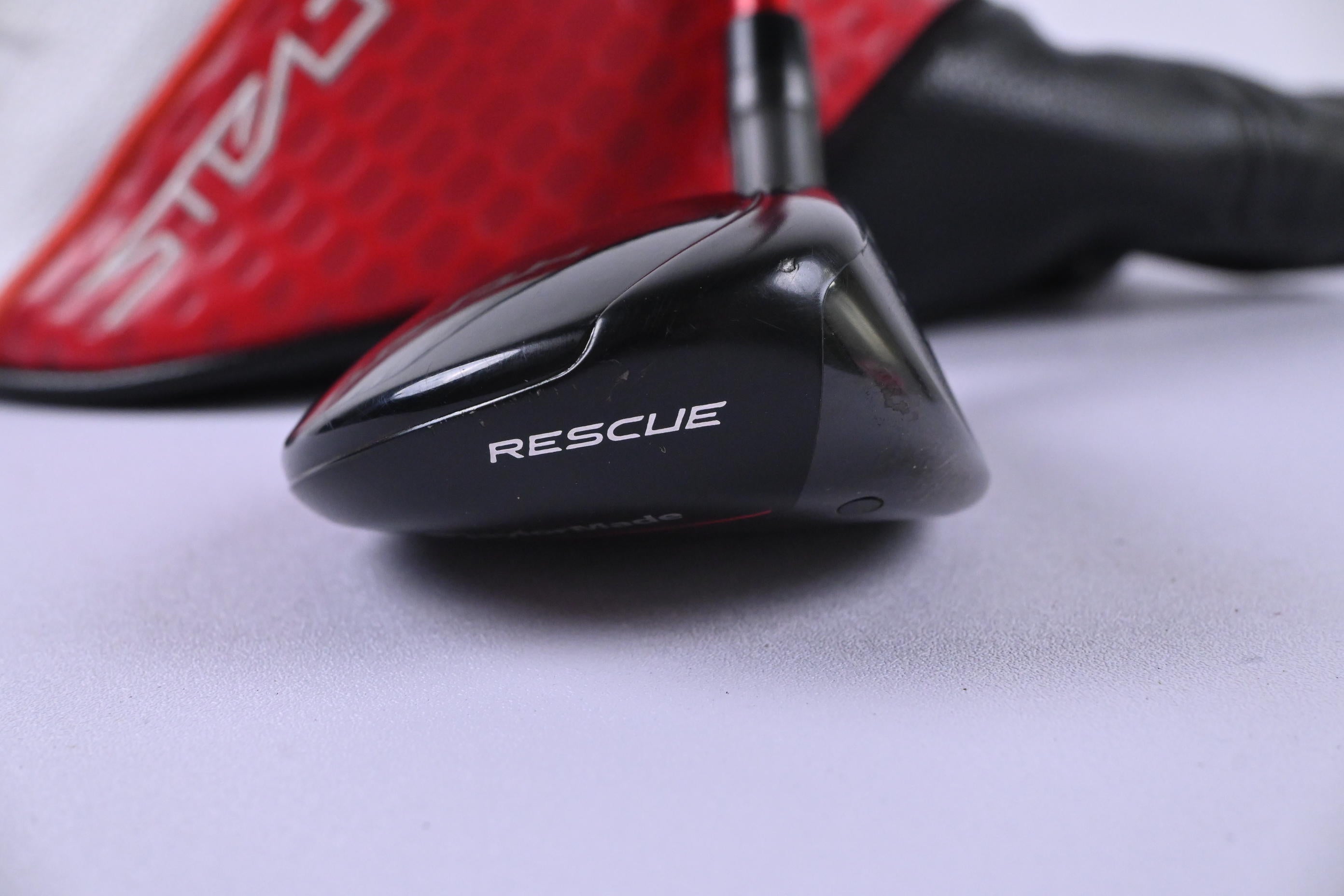 Taylormade Stealth 2 HD #4 Hybrid / 23 Degree / Regular Flex Speeder NX 50 Shaft