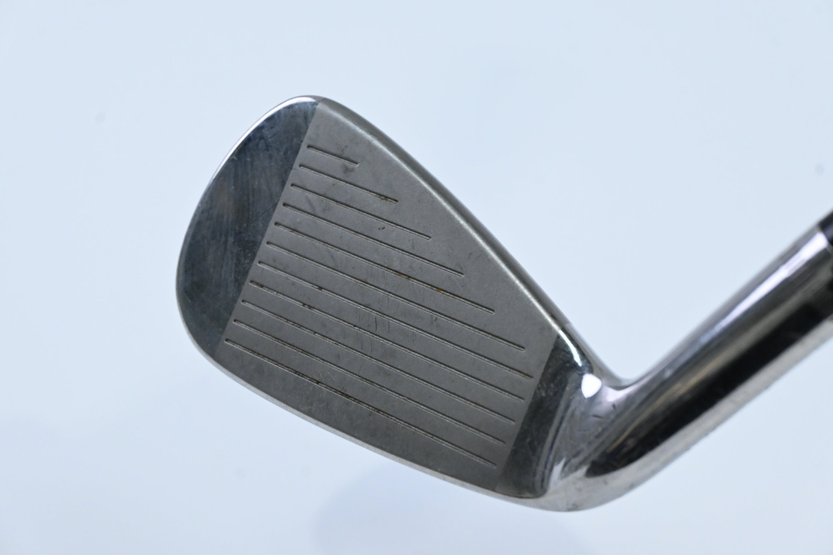 Wilson Staff FG Tour V4 Utility #2 Iron / 18 Degree / Stiff Flex Dynamic Gold