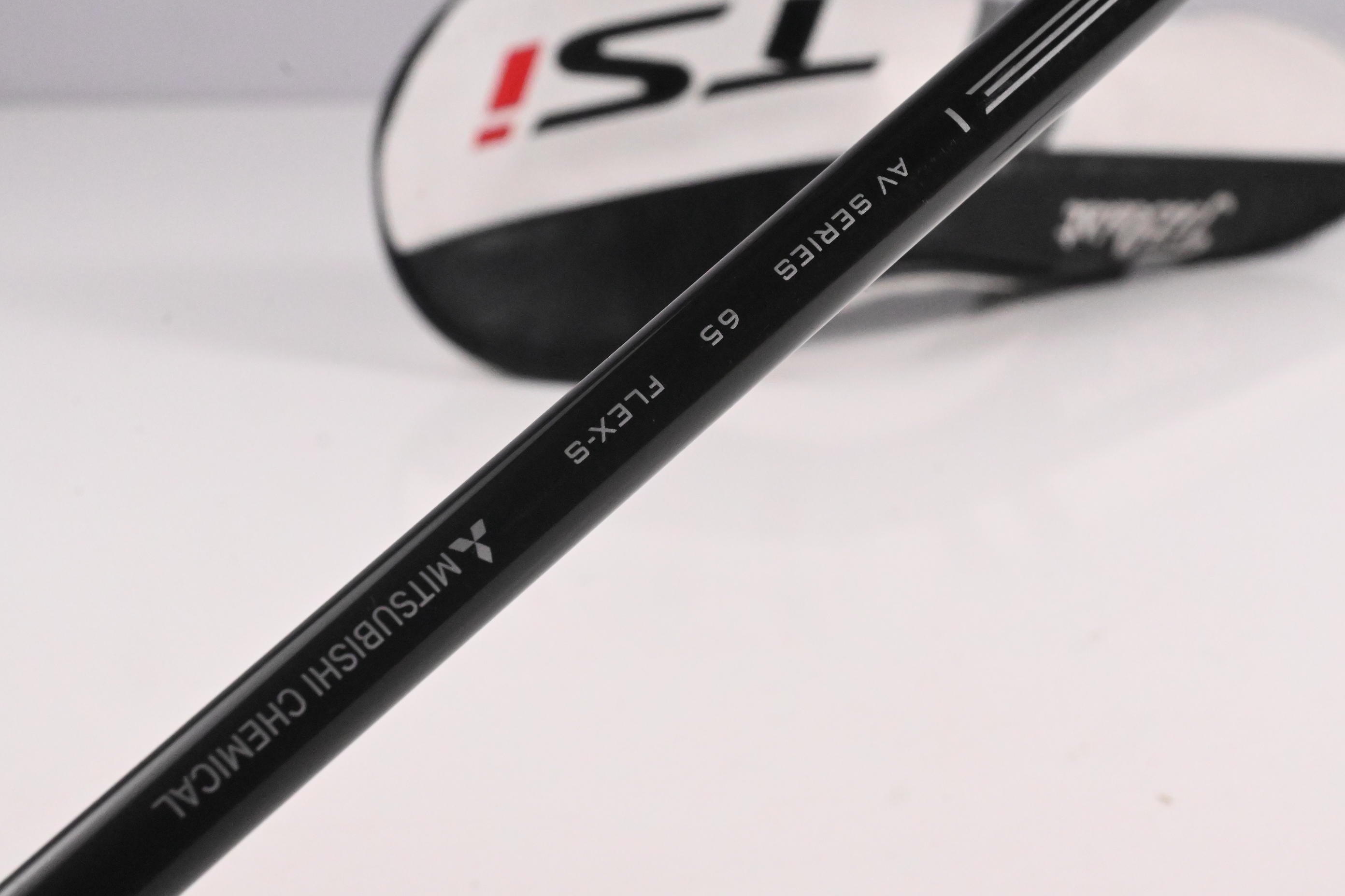 Titleist TSi2 #3 Wood / 16.5 Degree / Stiff Flex Tensei AV RAW Blue 65 Shaft