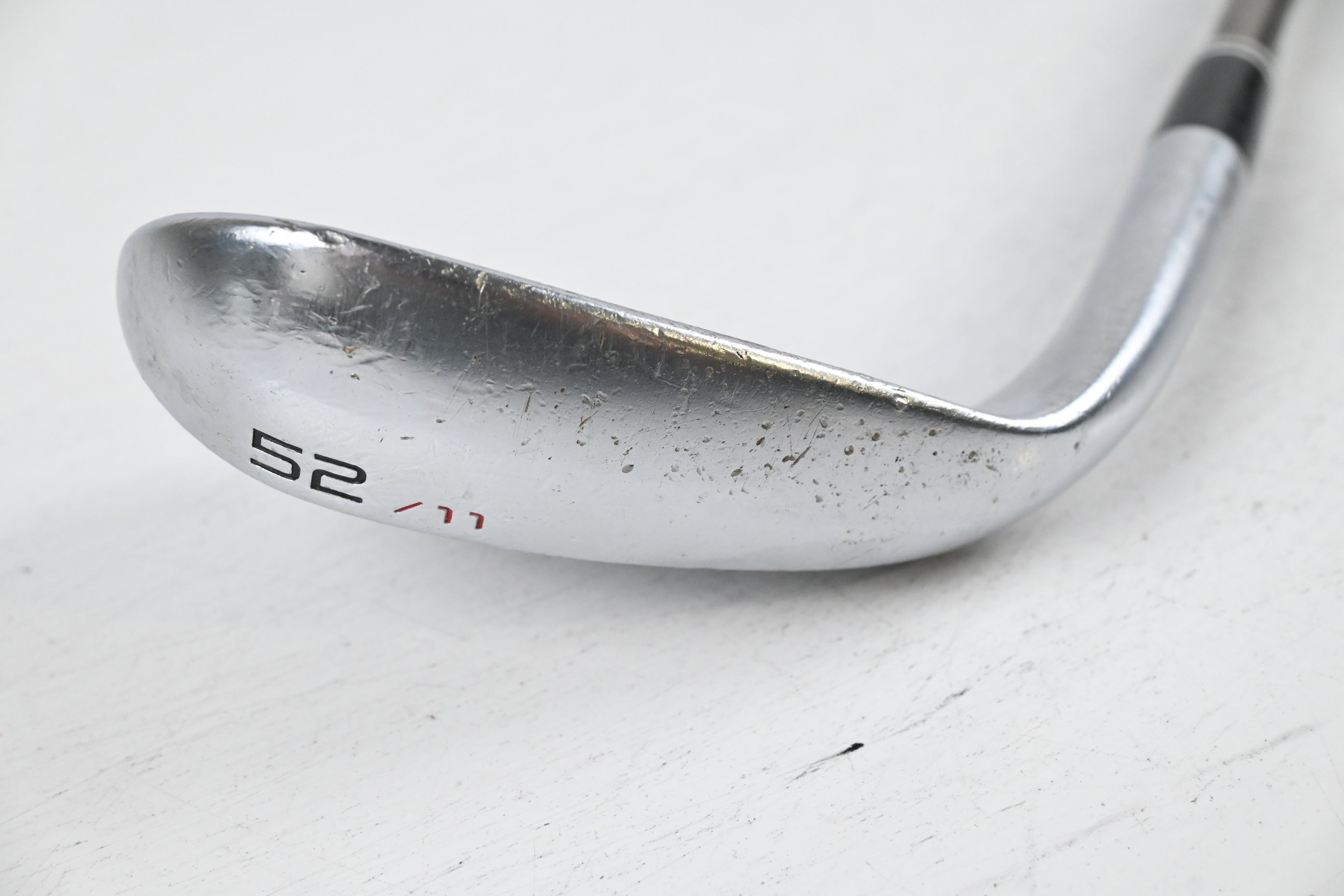 Cleveland CBX 2 Gap Wedge / 52 Degree / Regular Flex UST Mamiya Recoil 95