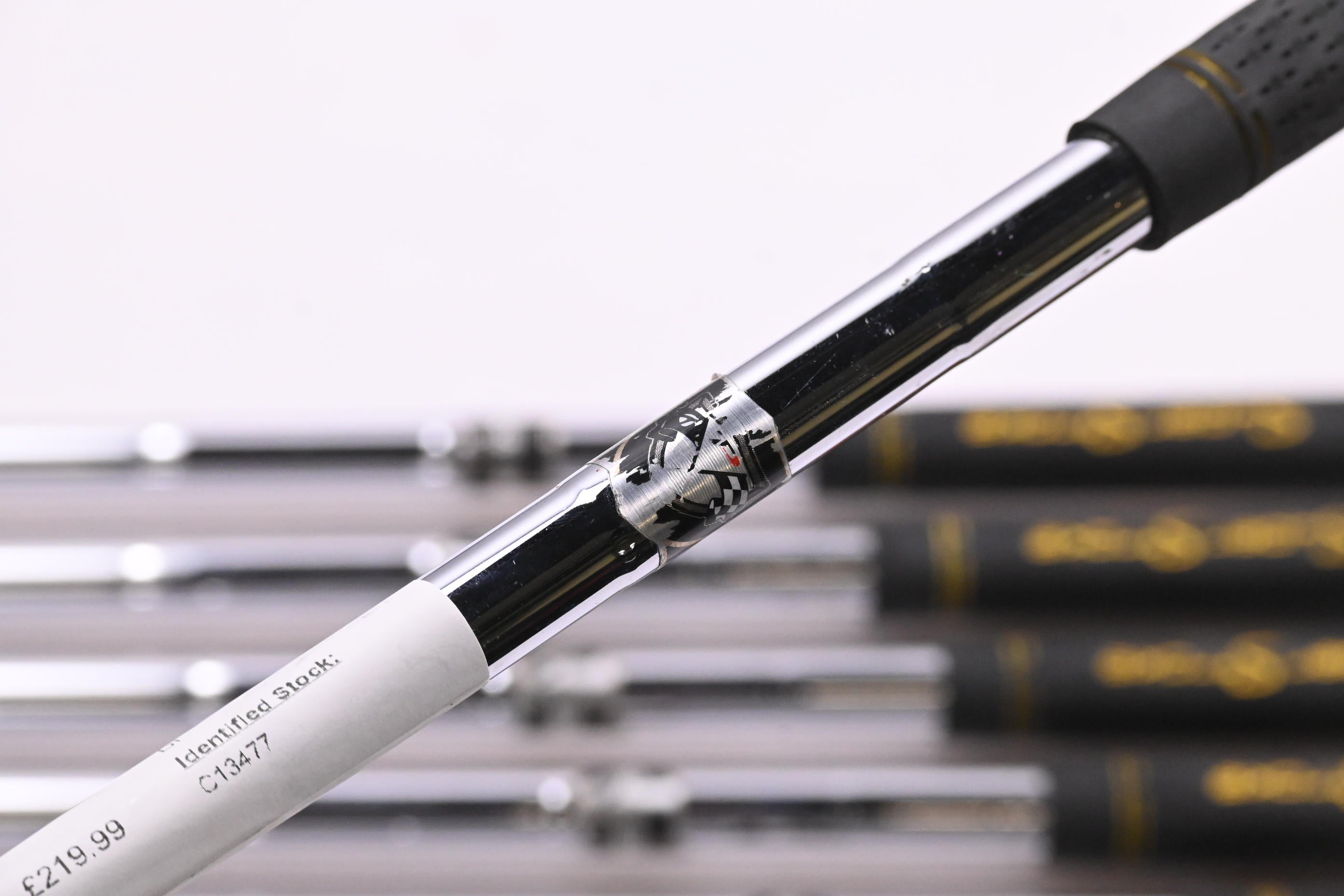 Taylormade R7 TP Irons / 4-PW / Regular Flex Taylormade Shafts
