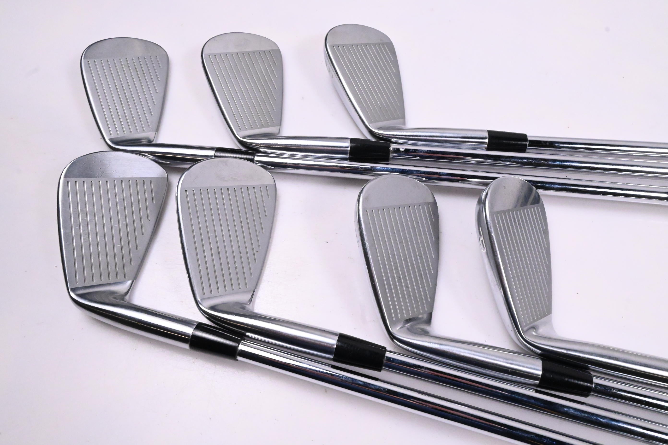 Mizuno Pro 241 Irons / 4-PW / Stiff Flex N.S.Pro Modus³ Tour 105 Shafts