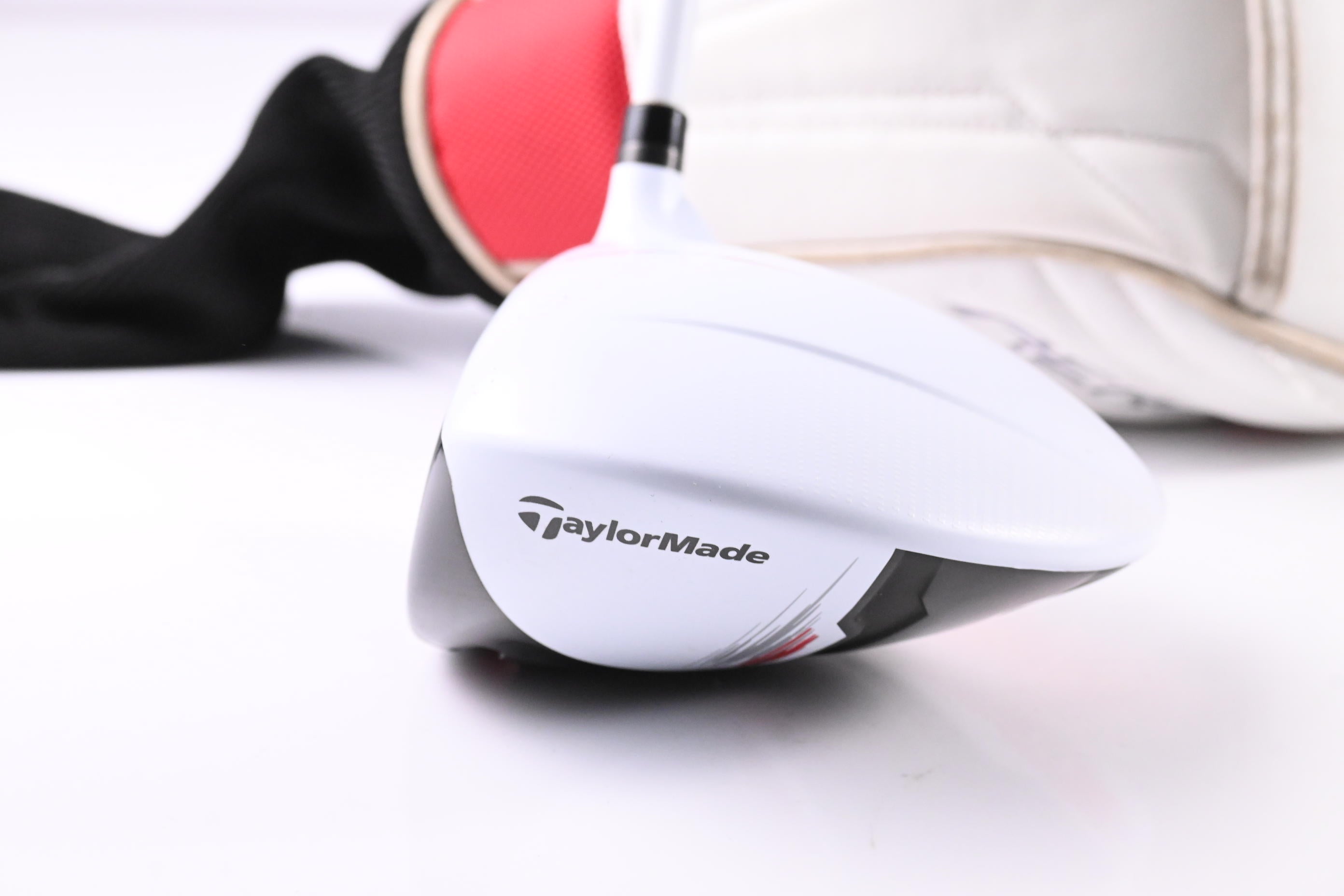 Left Hand Taylormade Aeroburner Driver / 10.5 Degree / Stiff Flex Matrix Speed