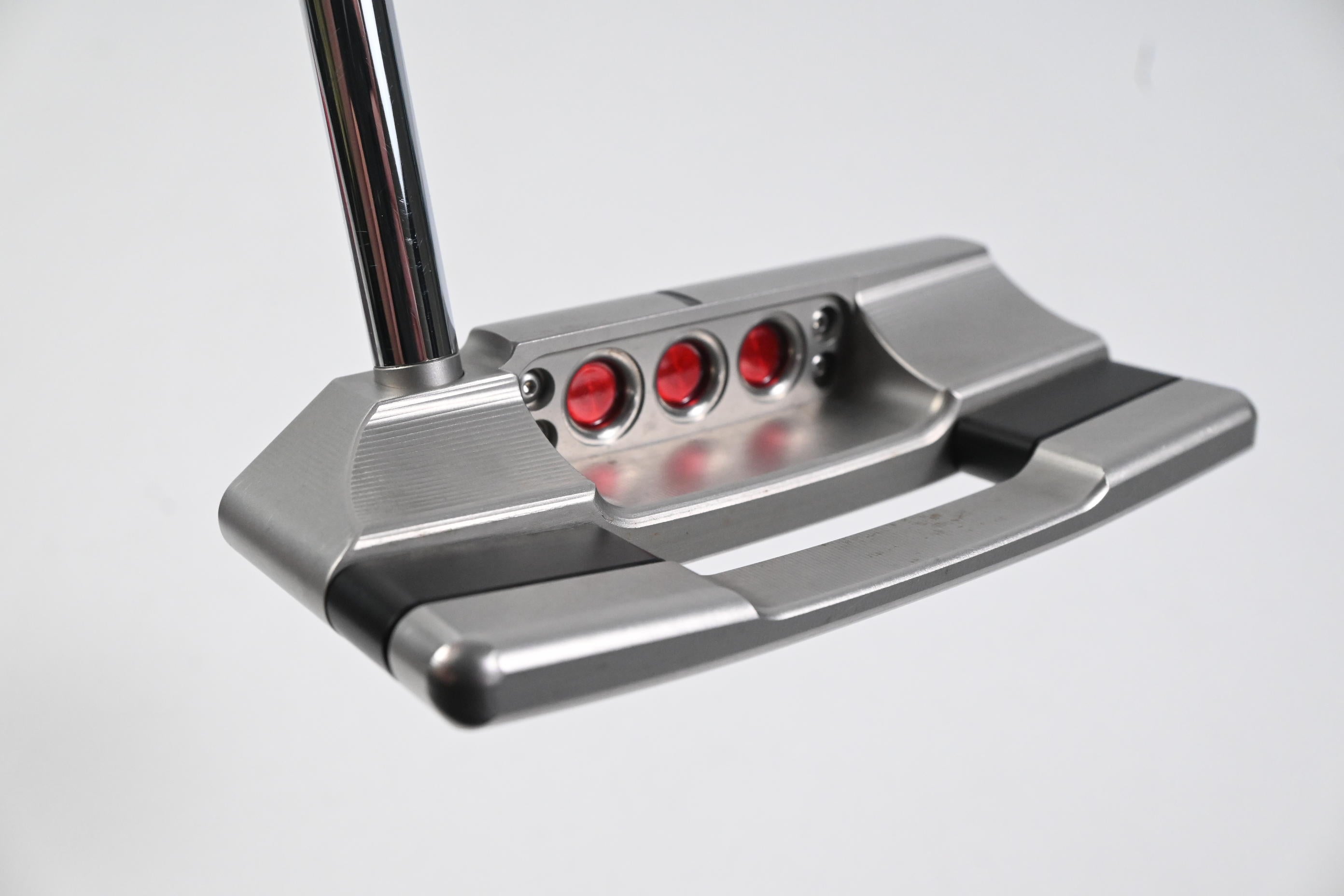 Scotty Cameron 2025 Studio Style Squareback Putter / 34 Inch