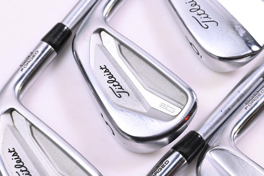 Titleist CB/MB 620 Irons / 4-9i / X-Flex Project X LS 125 Shafts