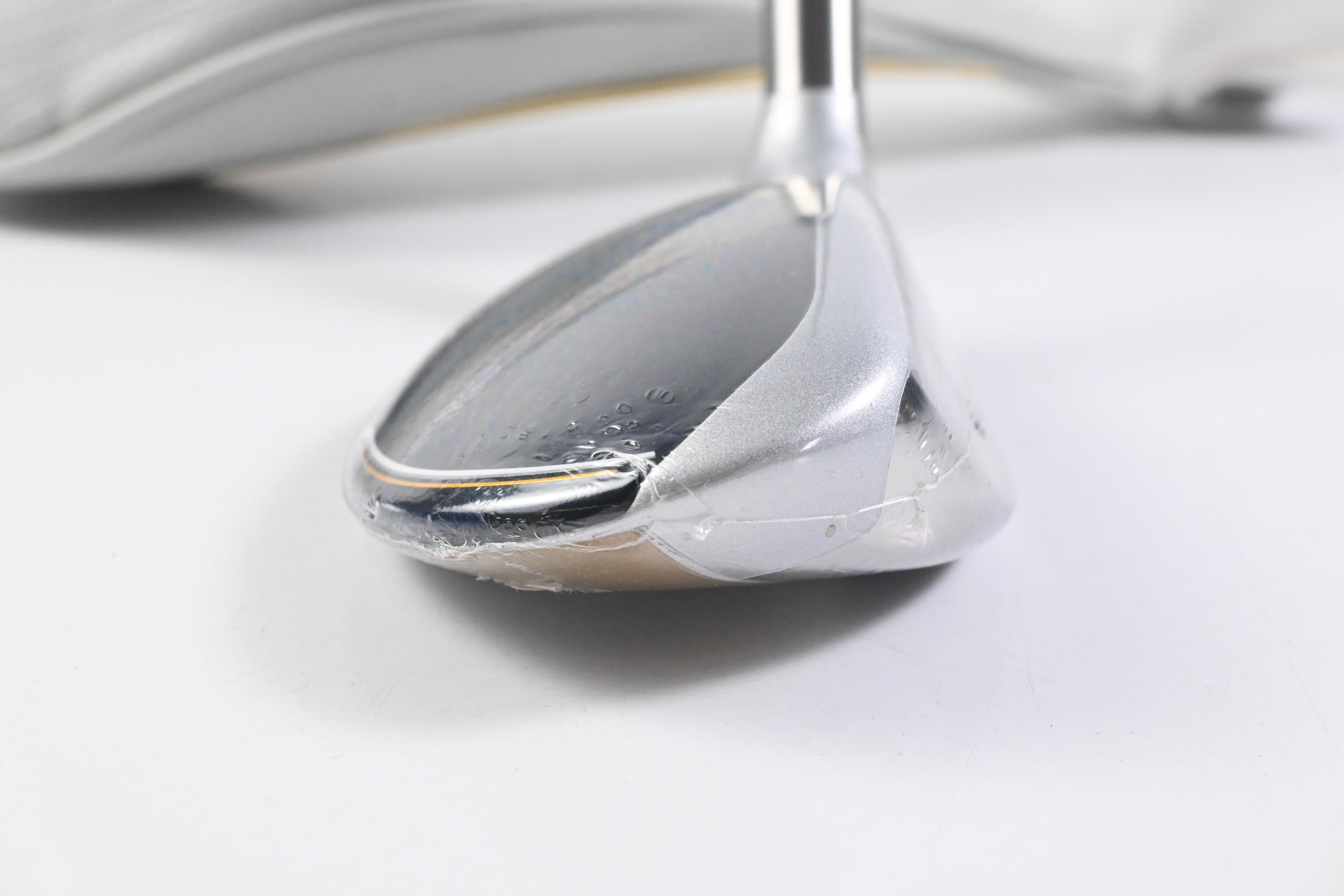 Ladies Taylormade Kalea Gold #5 Hybrid / 27 Degree / Ladies Flex Kalea Gold 40