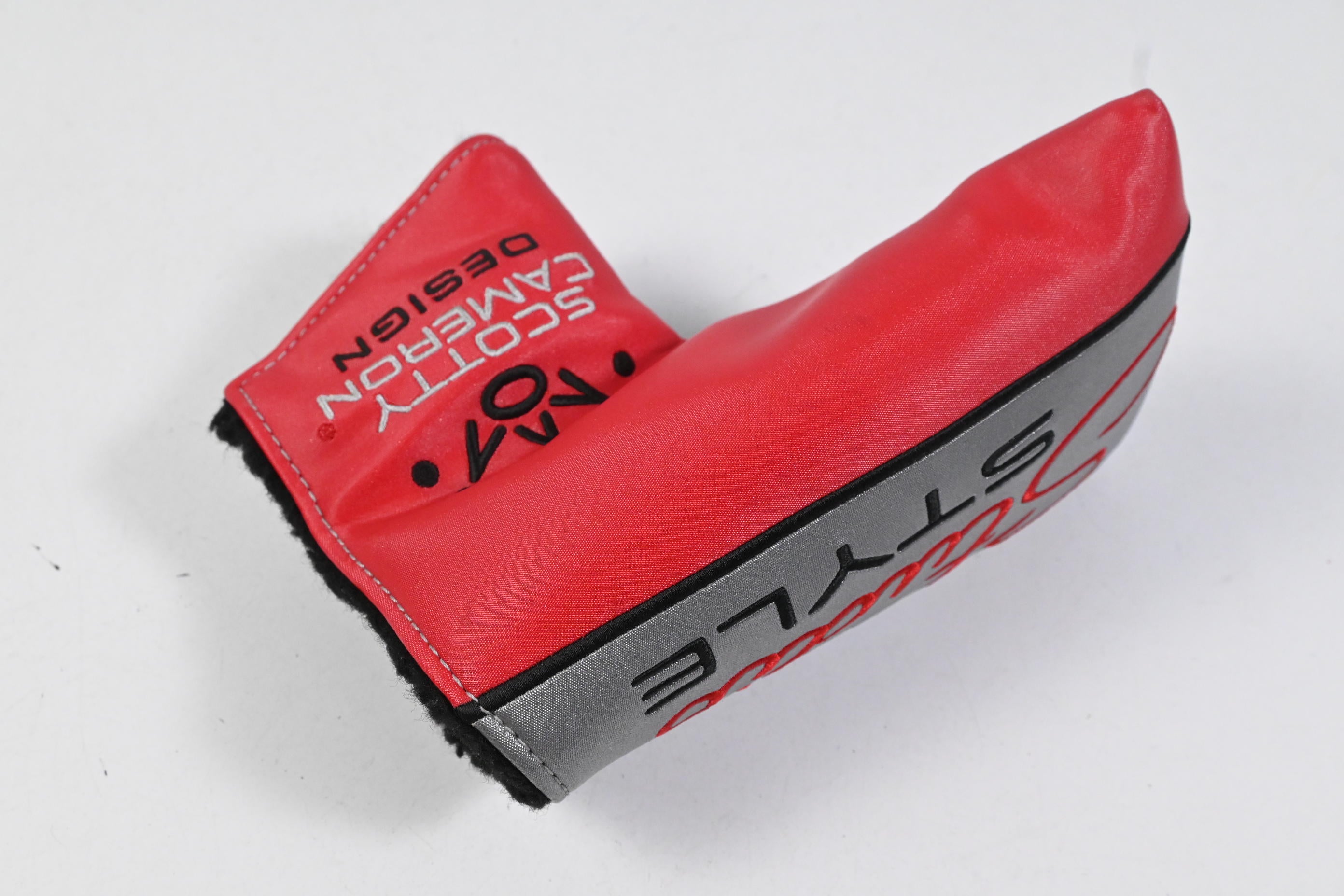 Scotty Cameron 2025 Studio Style Squareback Putter / 34 Inch