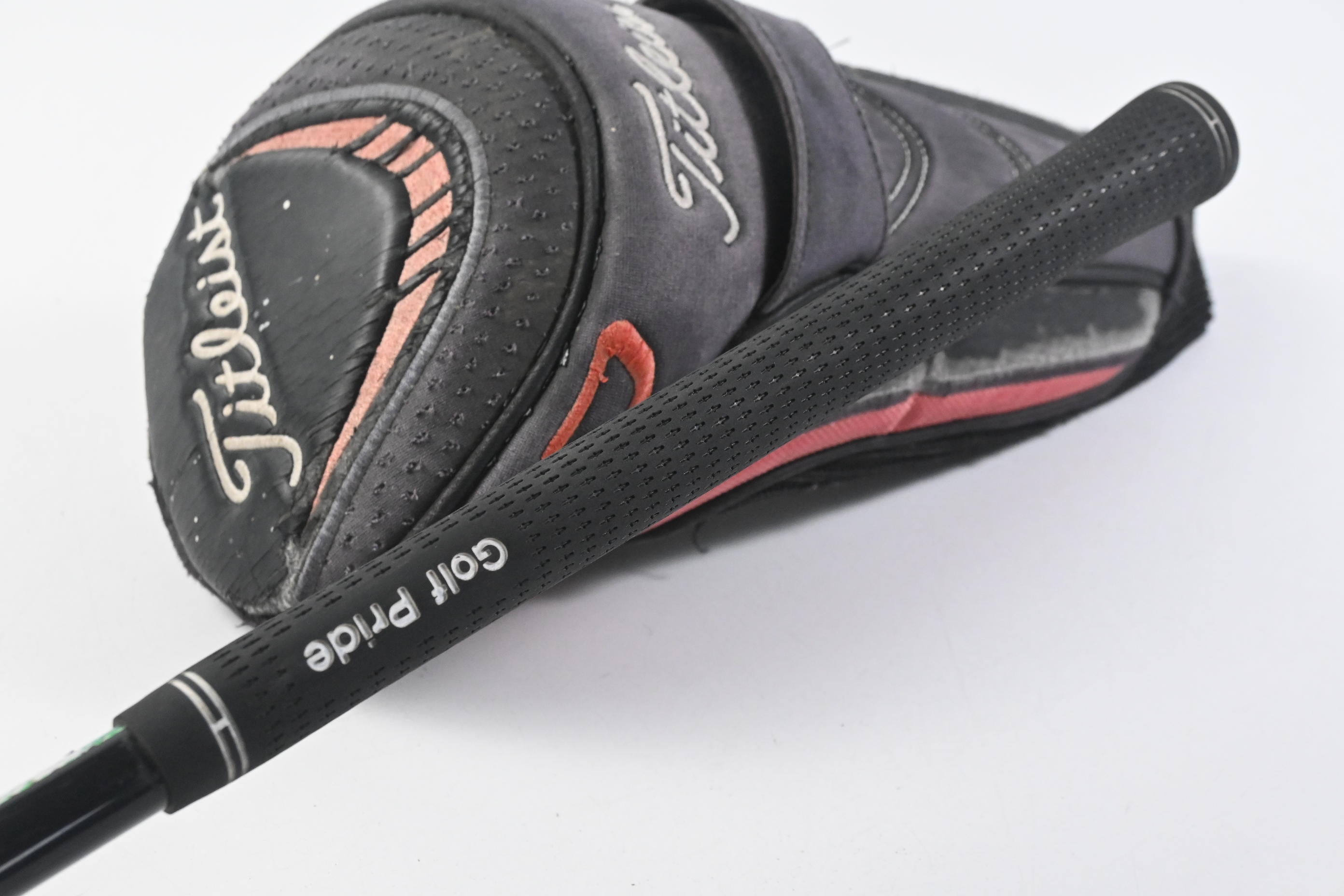Titleist 913 D2 Driver / 12 Degree / Regular Flex Bassara 55 Shaft