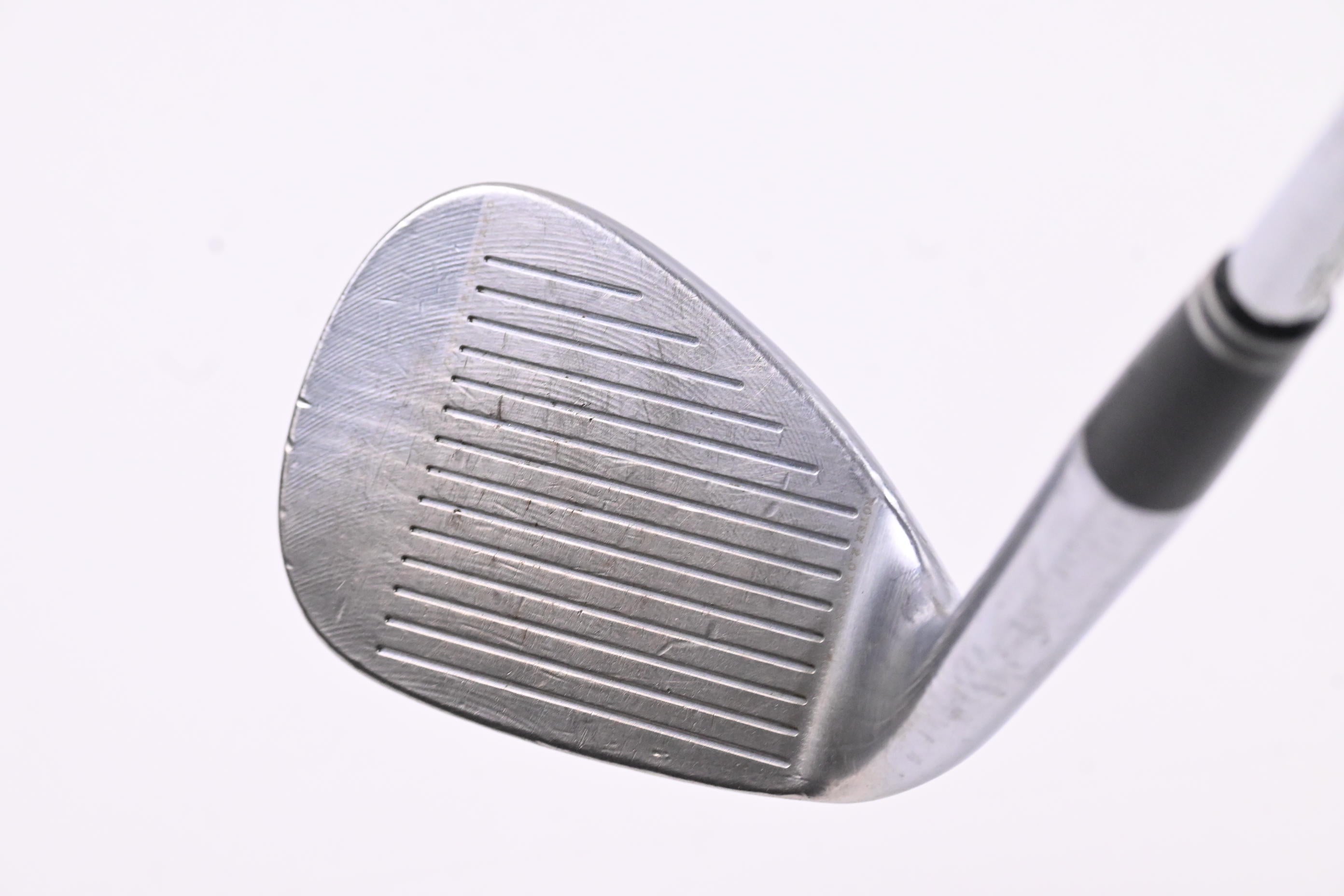 Cleveland 588 RTX 2.0 Sand Wedge / 56 Degree / Wedge Flex Dynamic Gold Shaft
