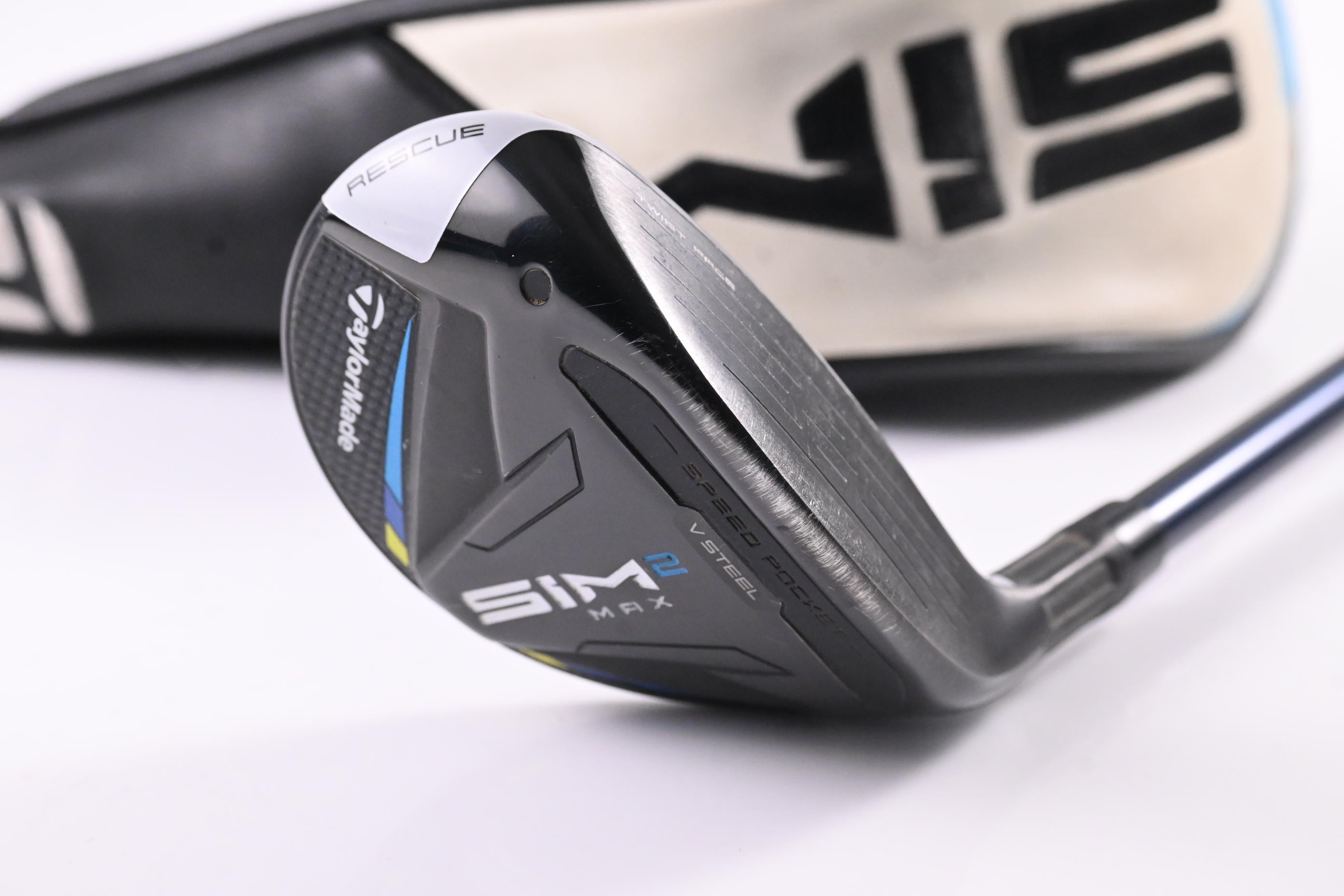 Taylormade SIM2 Max #4 Hybrid / 22 Degree / Regular Flex Ventus Blue 6 Shaft