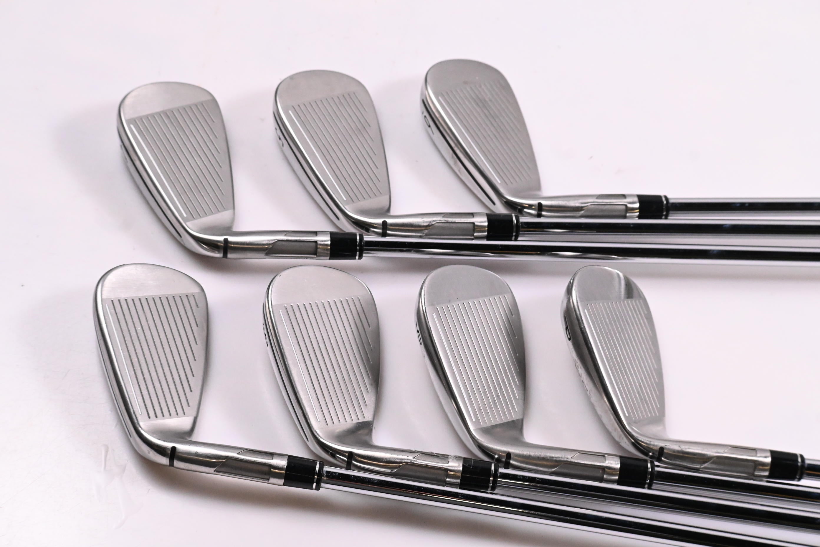 Taylormade SIM2 Max Irons / 4-PW / Regular Flex KBS MAX MT 85 Shafts