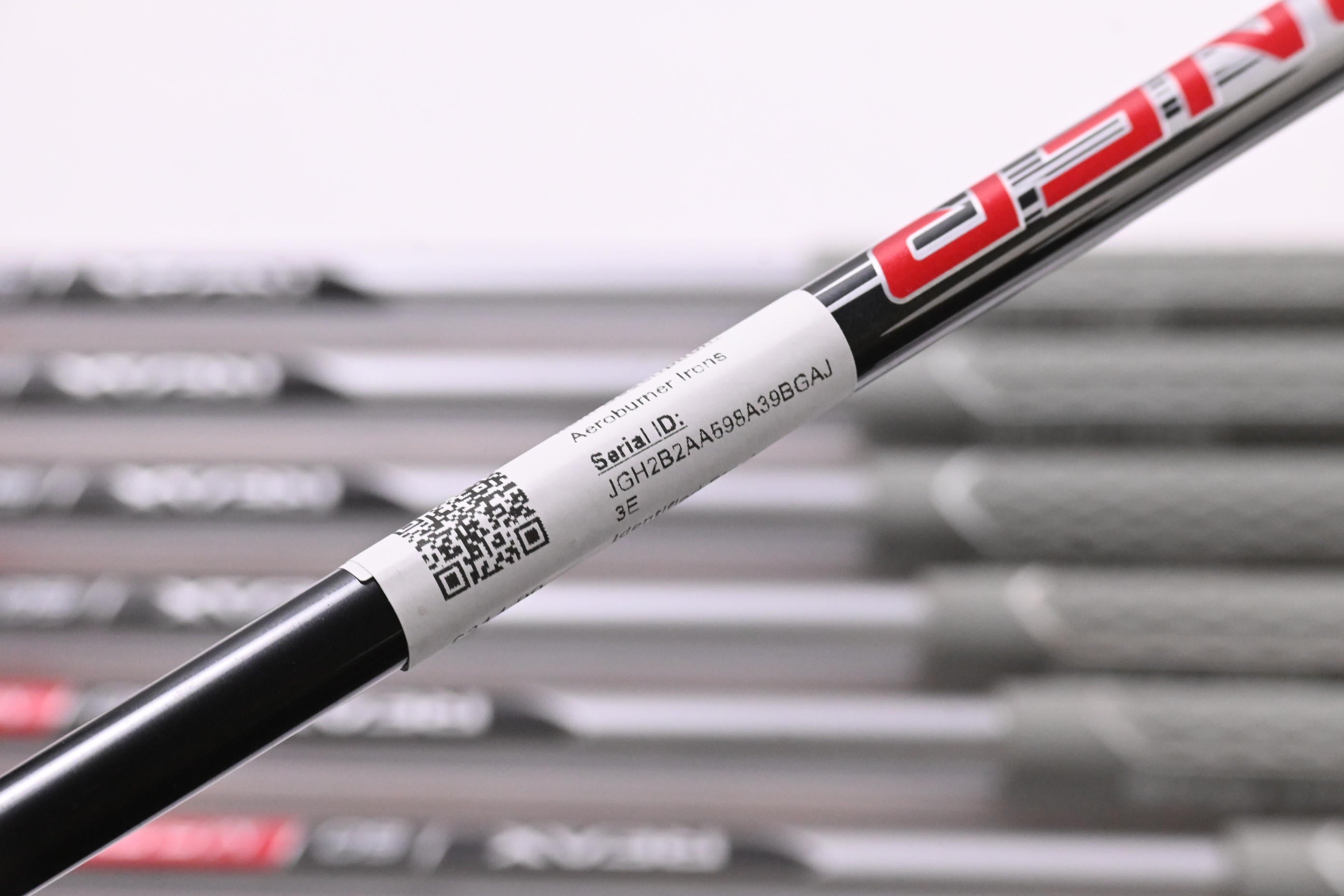 Taylormade Aeroburner Irons / 5-PW-SW / Regular Flex Reax 60 Shaft