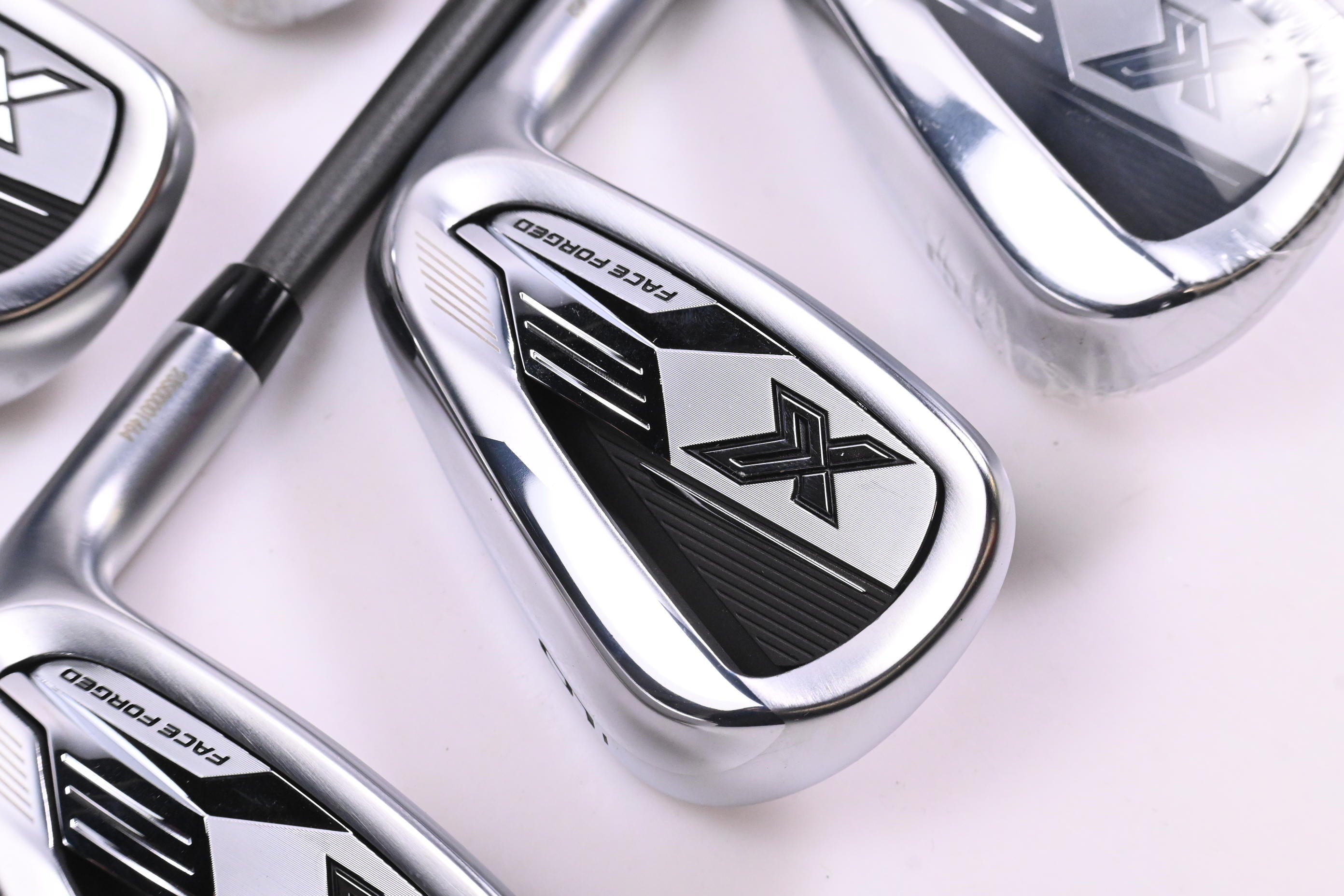 XXIO X 2024 Irons / 6-PW / Regular Flex Miyazaki AX-III 57 Shafts