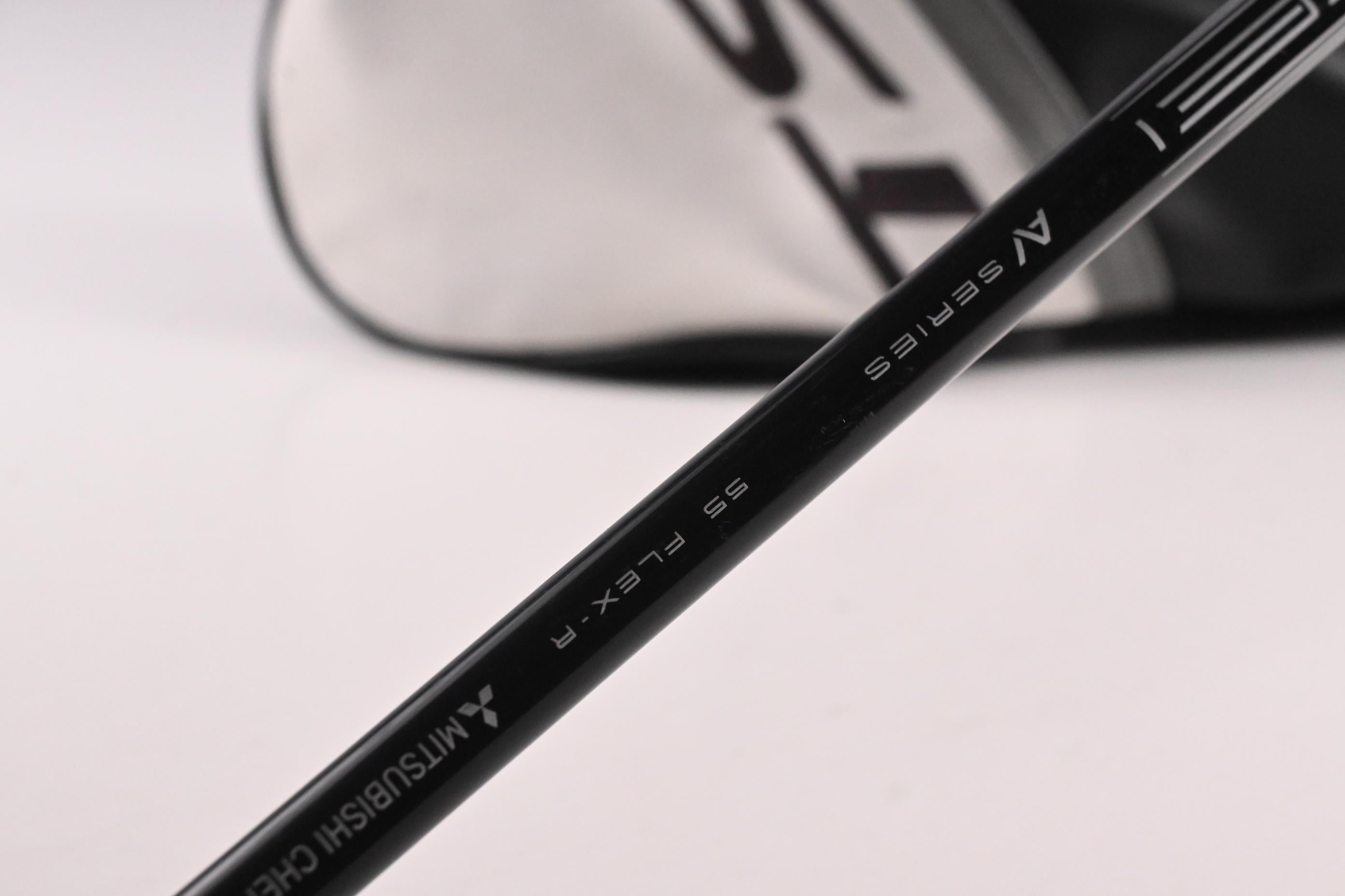 Titleist TSR2 Driver / 11 Degree / Regular Flex Tensei AV Blue 55 Shaft