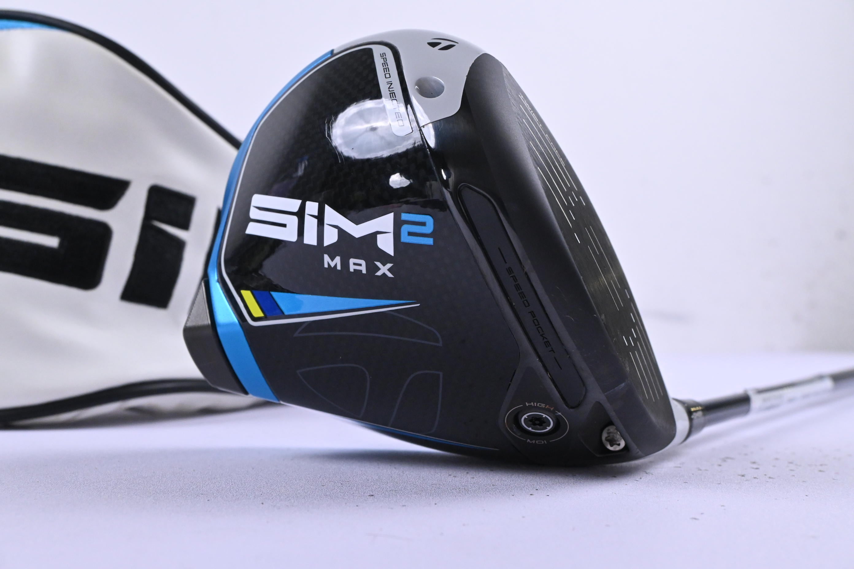 Taylormade SIM2 Driver / 10.5 Degree / Regular Flex Fujikura Ventus Blue 5