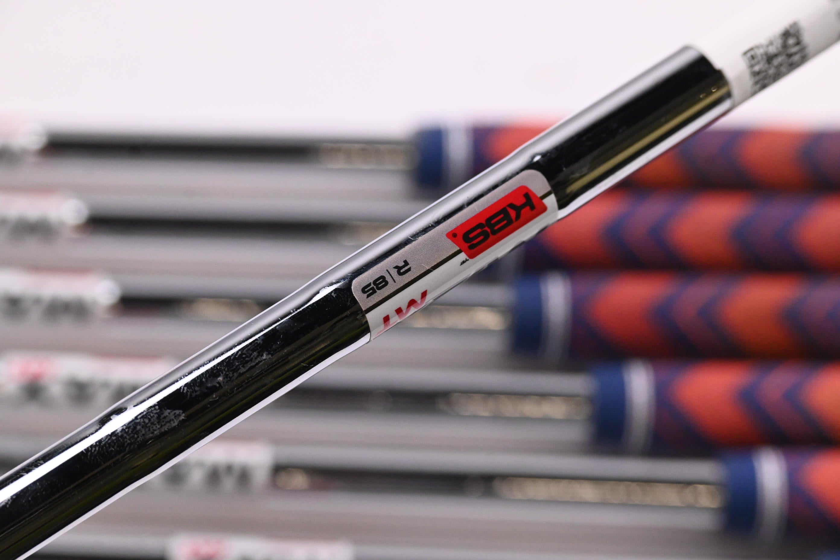 Taylormade SIM2 Max Irons / 4-PW / Regular Flex KBS MAX MT 85 Shafts
