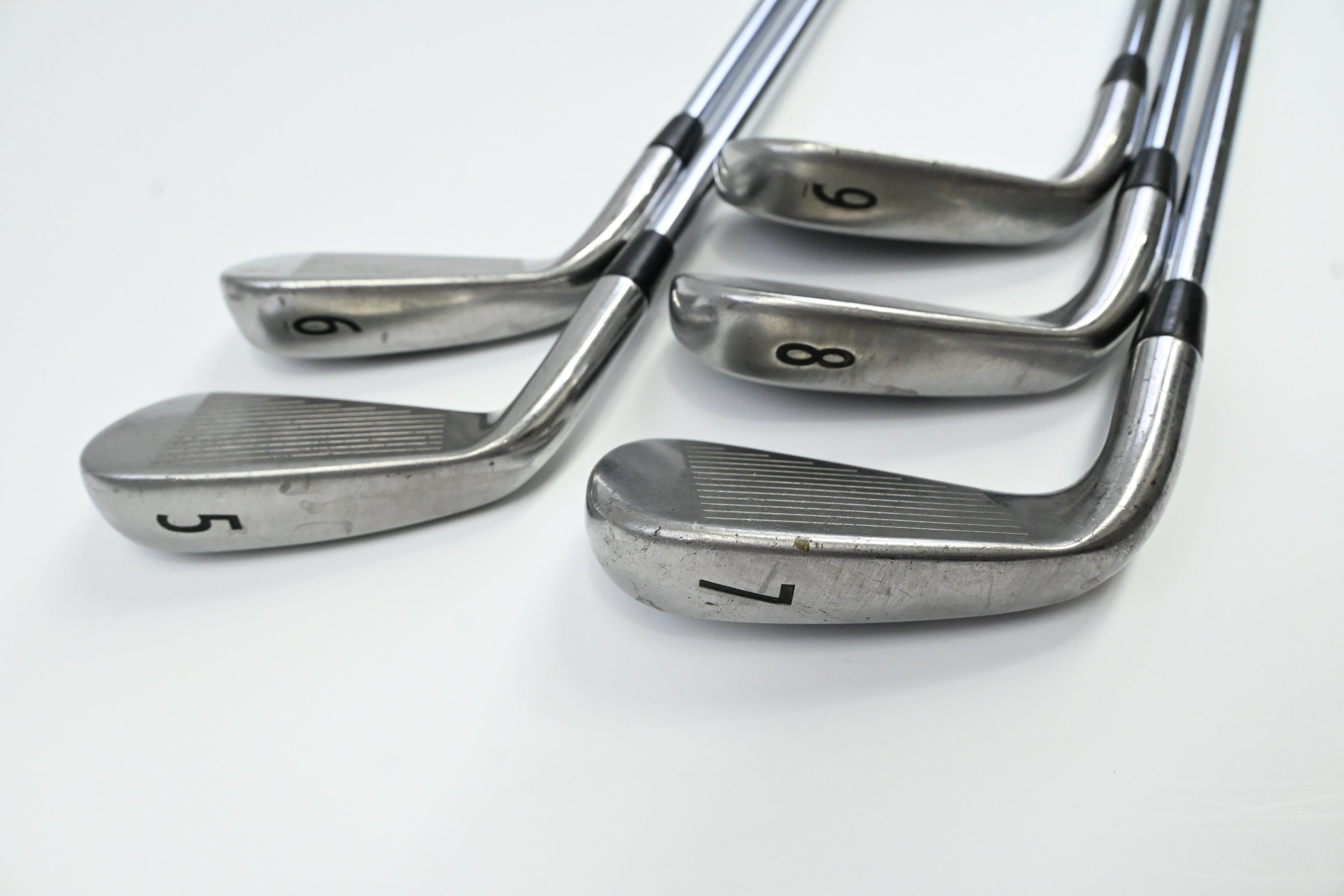 Titleist 712 AP1 Irons / 5-9 / Regular Flex Dynalite Gold XP R300 Shafts