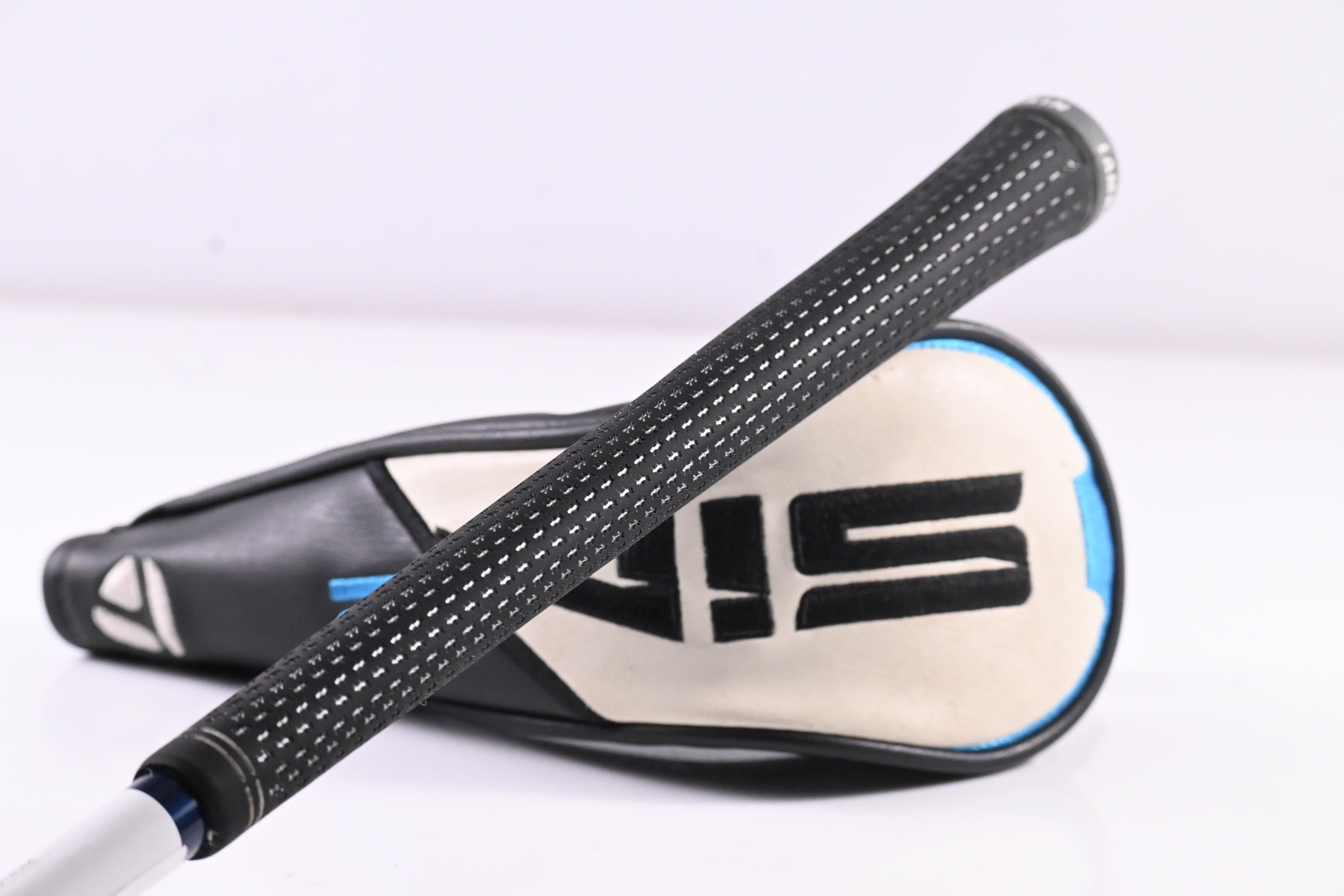 Taylormade SIM2 Max #4 Hybrid / 22 Degree / Regular Flex Ventus Blue 6 Shaft