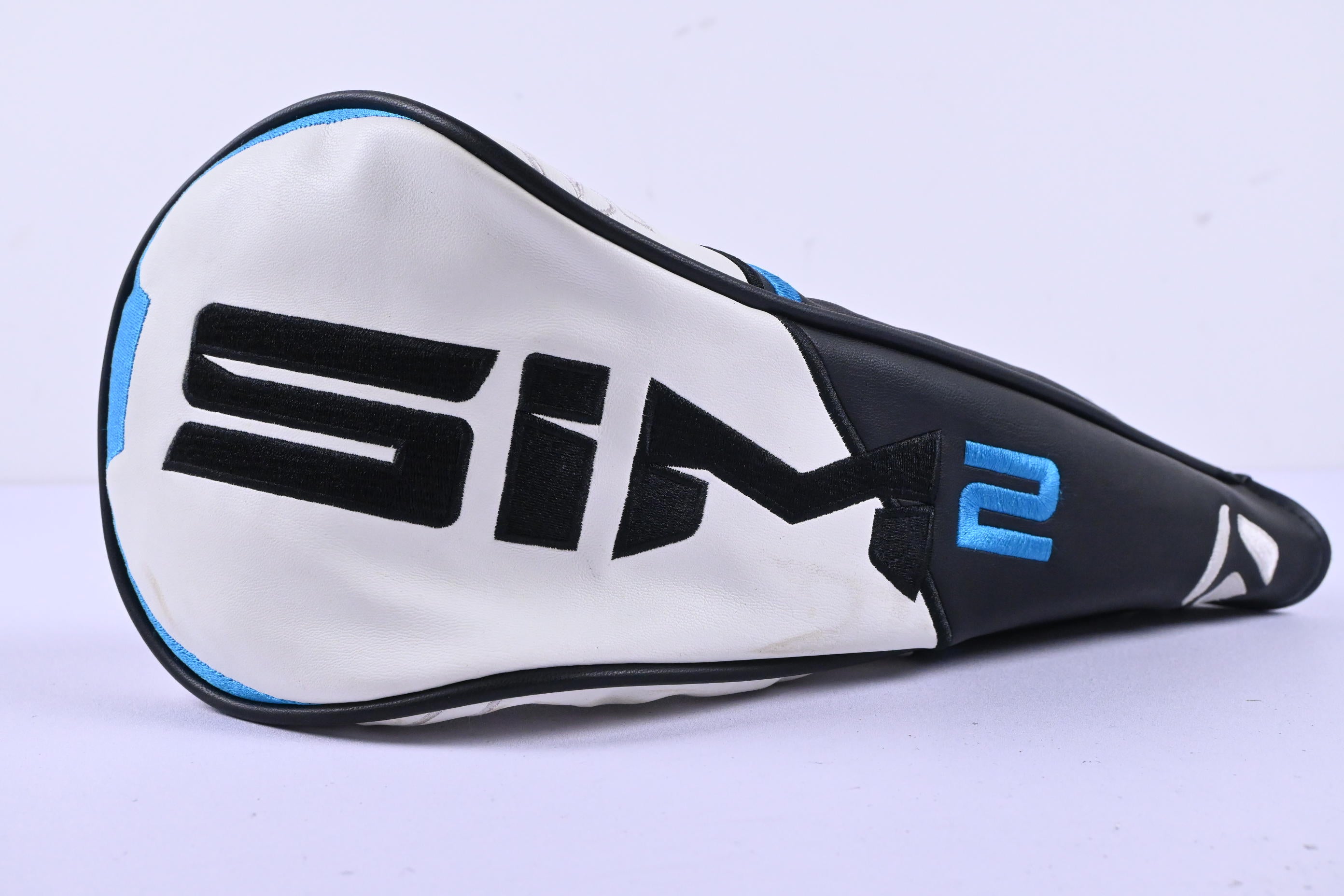 Taylormade SIM2 Driver / 10.5 Degree / Regular Flex Fujikura Ventus Blue 5