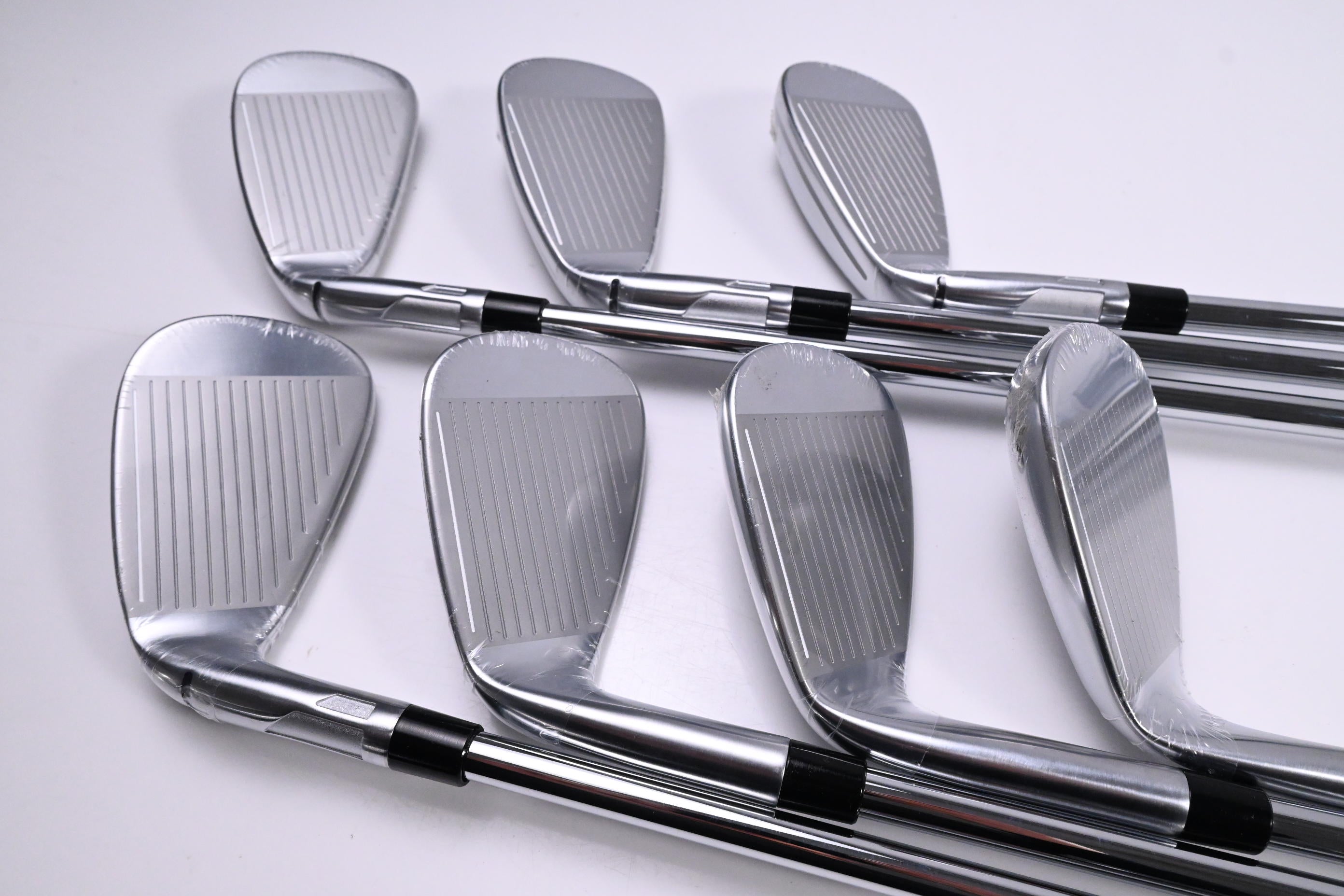 Taylormade Qi Max Irons / 5-PW+SW / Stiff Flex KBS MAX MT 85 Shafts