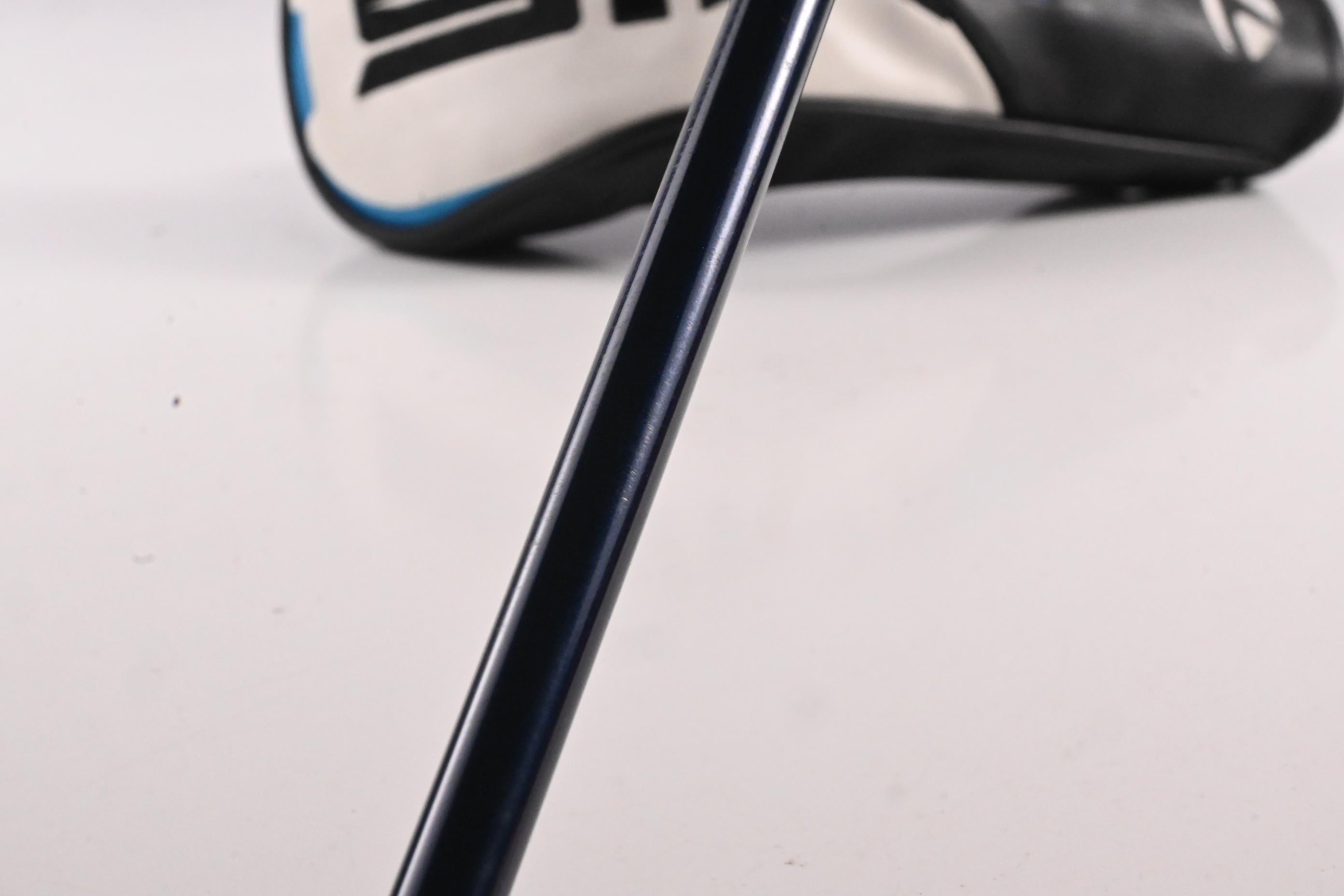 Taylormade SIM2 Max #4 Hybrid / 22 Degree / Stiff Flex Ventus Blue 7 Shaft
