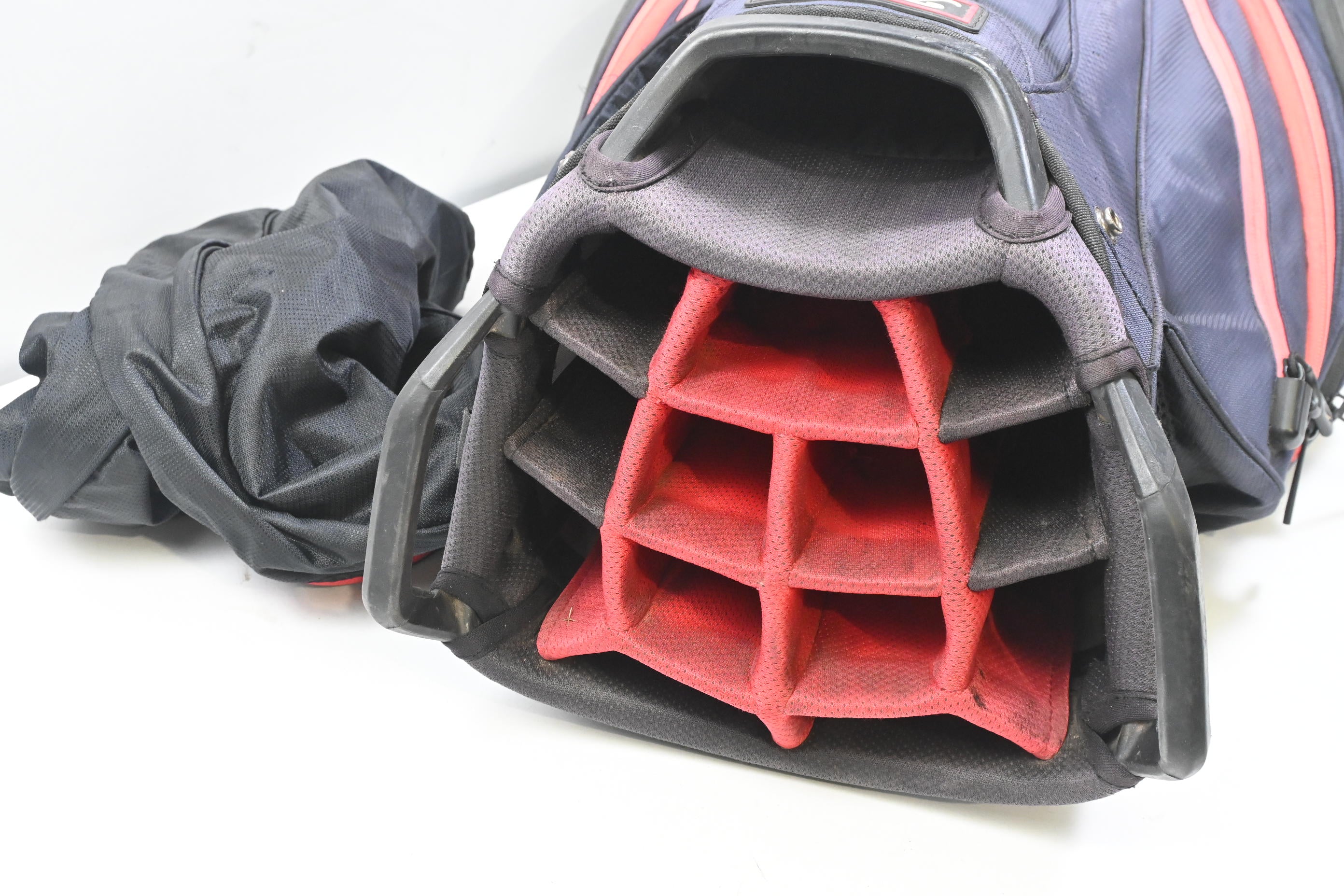 Titleist Cart Bag / 14-Way Divider / Black, Red