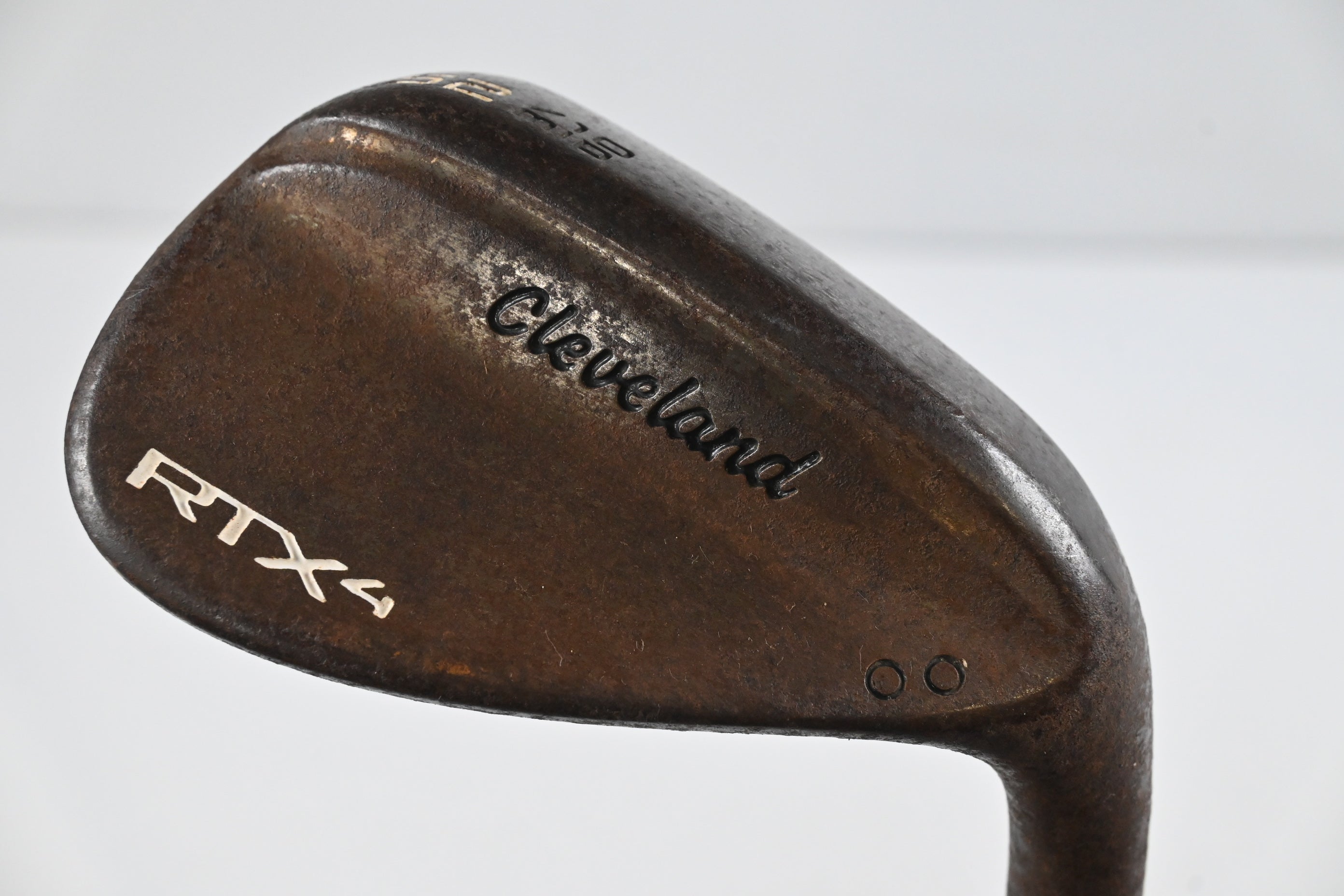 Cleveland RTX-4 Gap Wedge / 52 Degree / Stiff Flex Dynamic Gold S200 Shaft