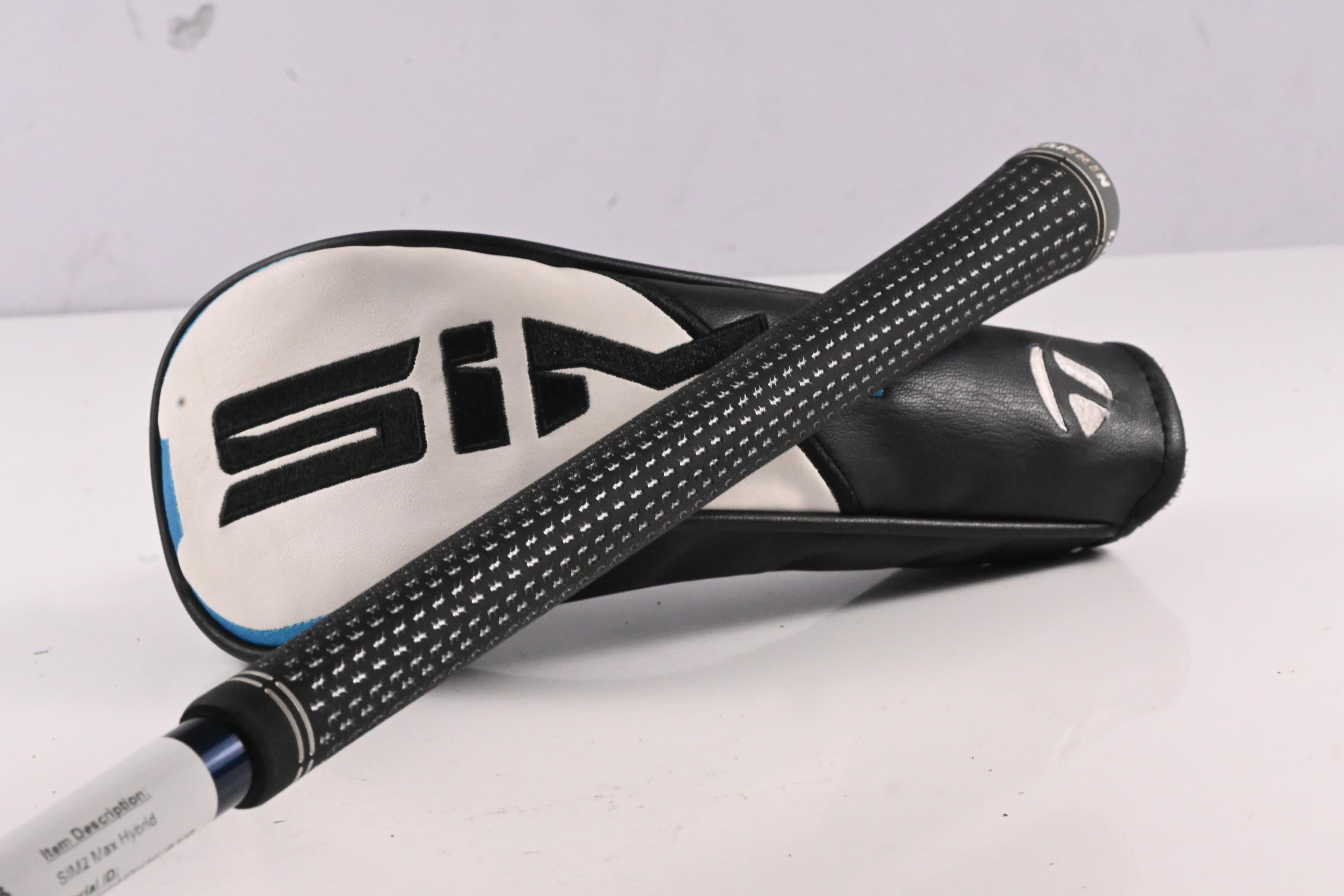 Taylormade SIM2 Max #4 Hybrid / 22 Degree / Stiff Flex Ventus Blue 7 Shaft