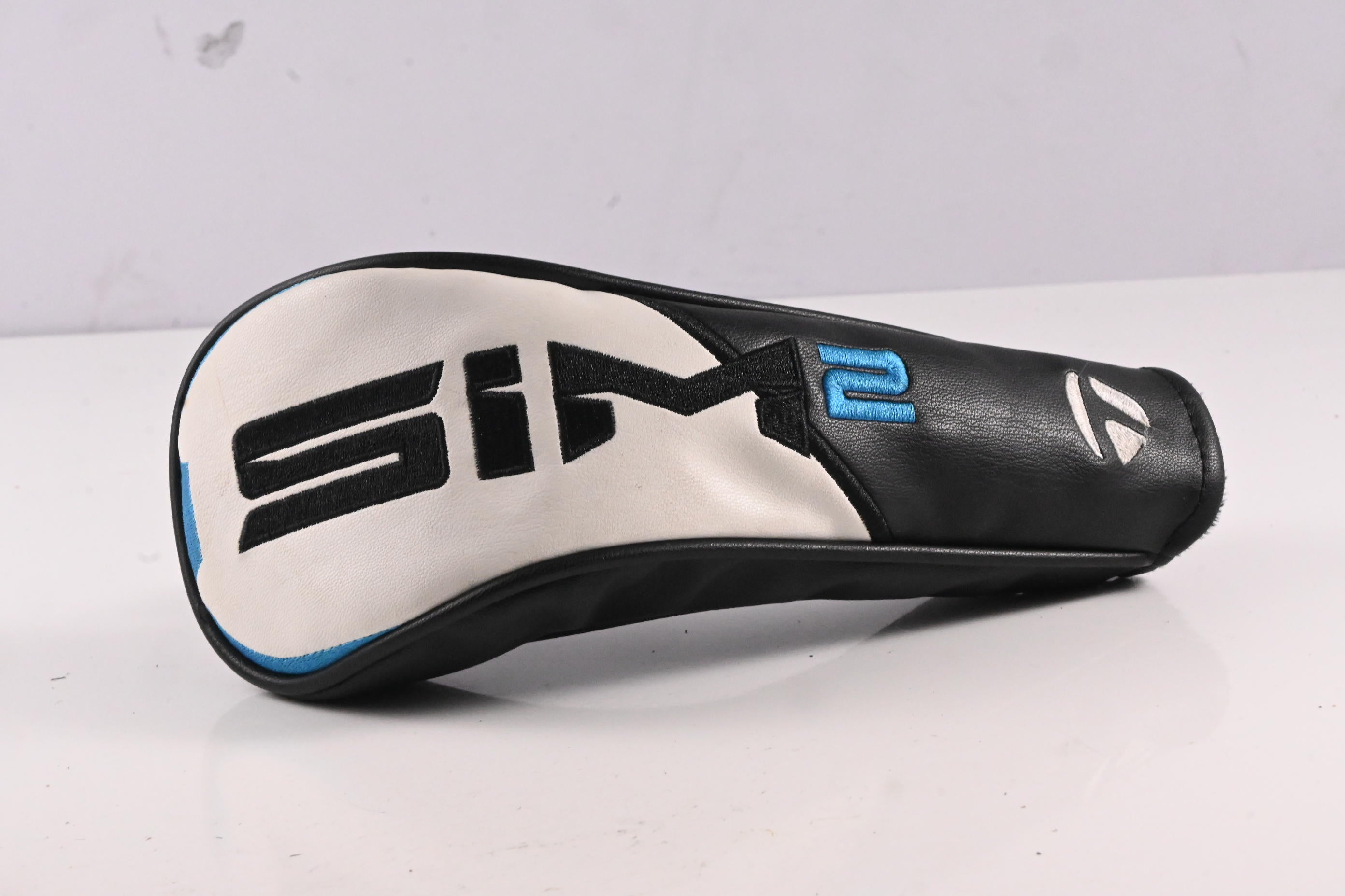 Taylormade SIM2 Max #4 Hybrid / 22 Degree / Stiff Flex Ventus Blue 7 Shaft