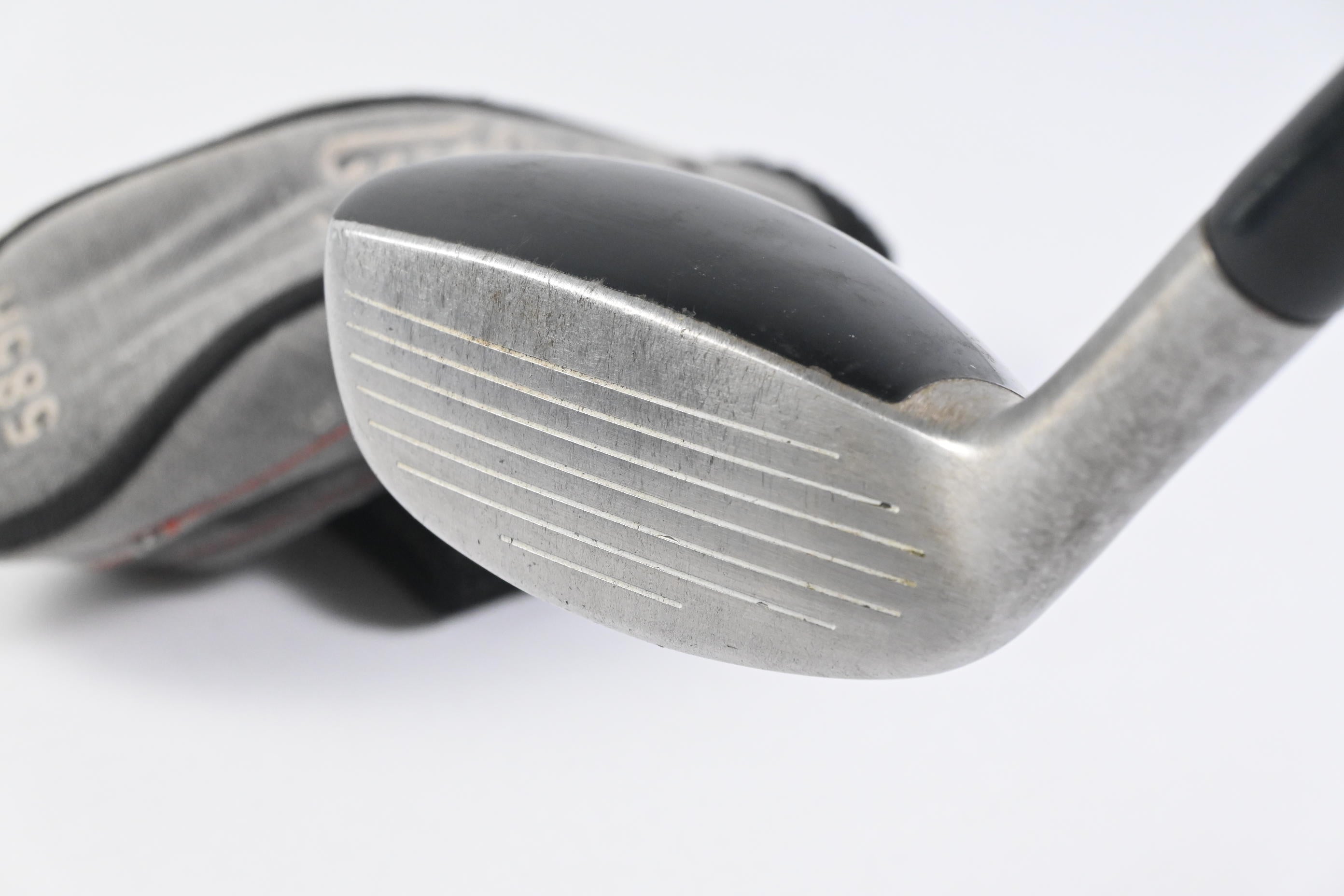 Titleist 585.H #3 Hybrid / 19 Degree / Stiff Flex UST Mamiya Proforce V2 89