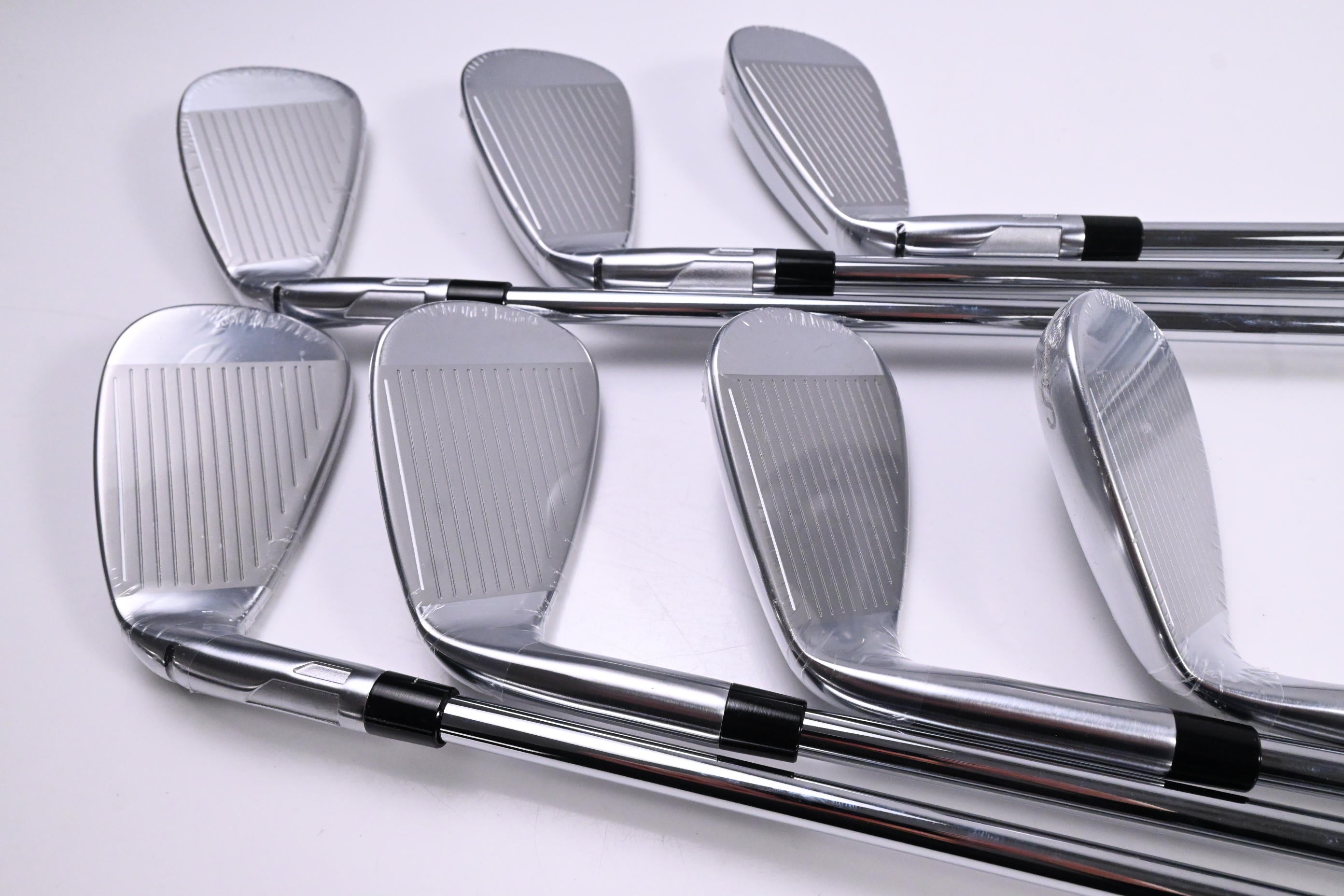 Taylormade Qi Max Irons / 5-PW+SW / Stiff Flex KBS MAX MT 85 Shafts