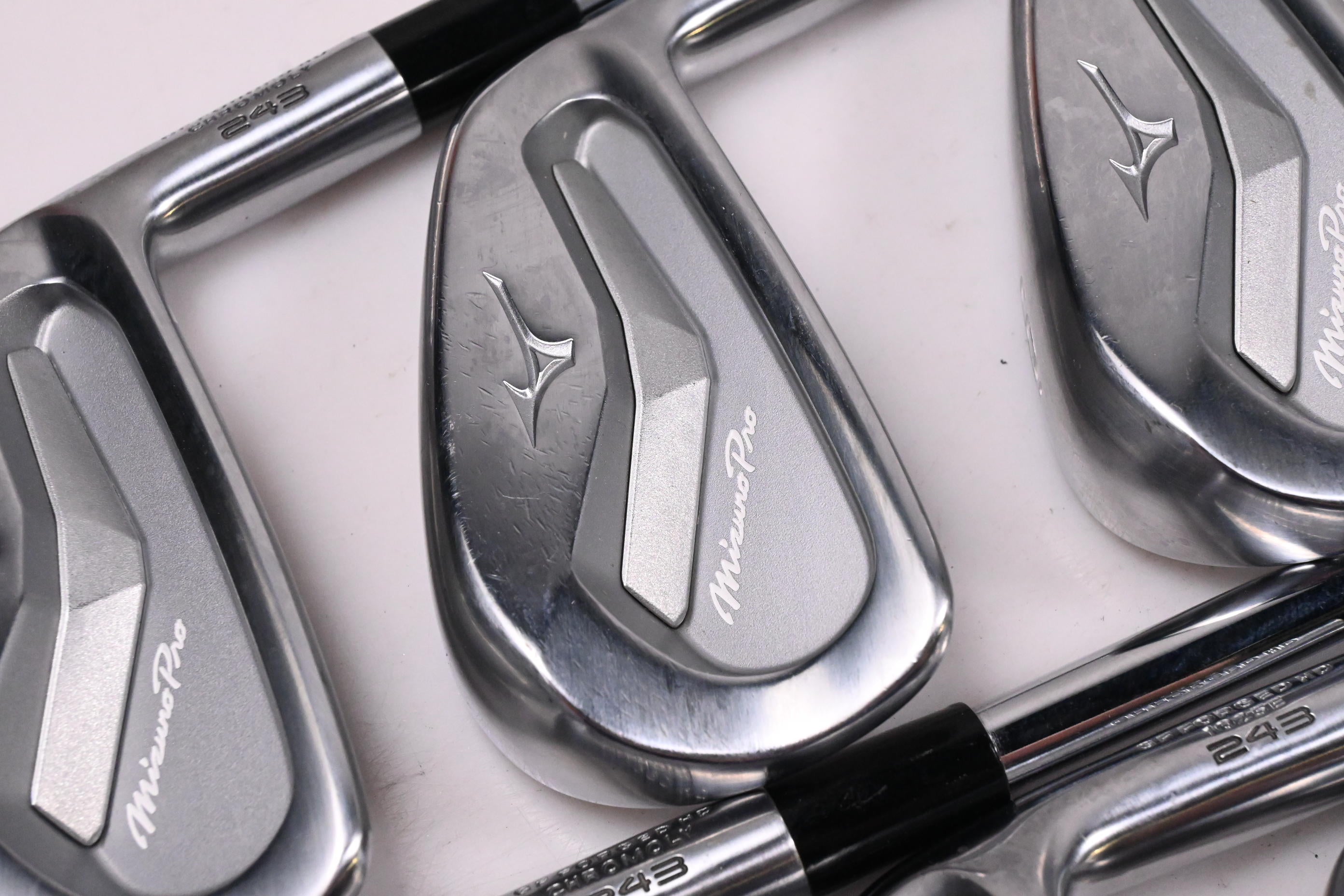 Mizuno Pro 243 Irons / 4-PW / Stiff Flex Dynamic Gold Mid 115 S300 Shafts