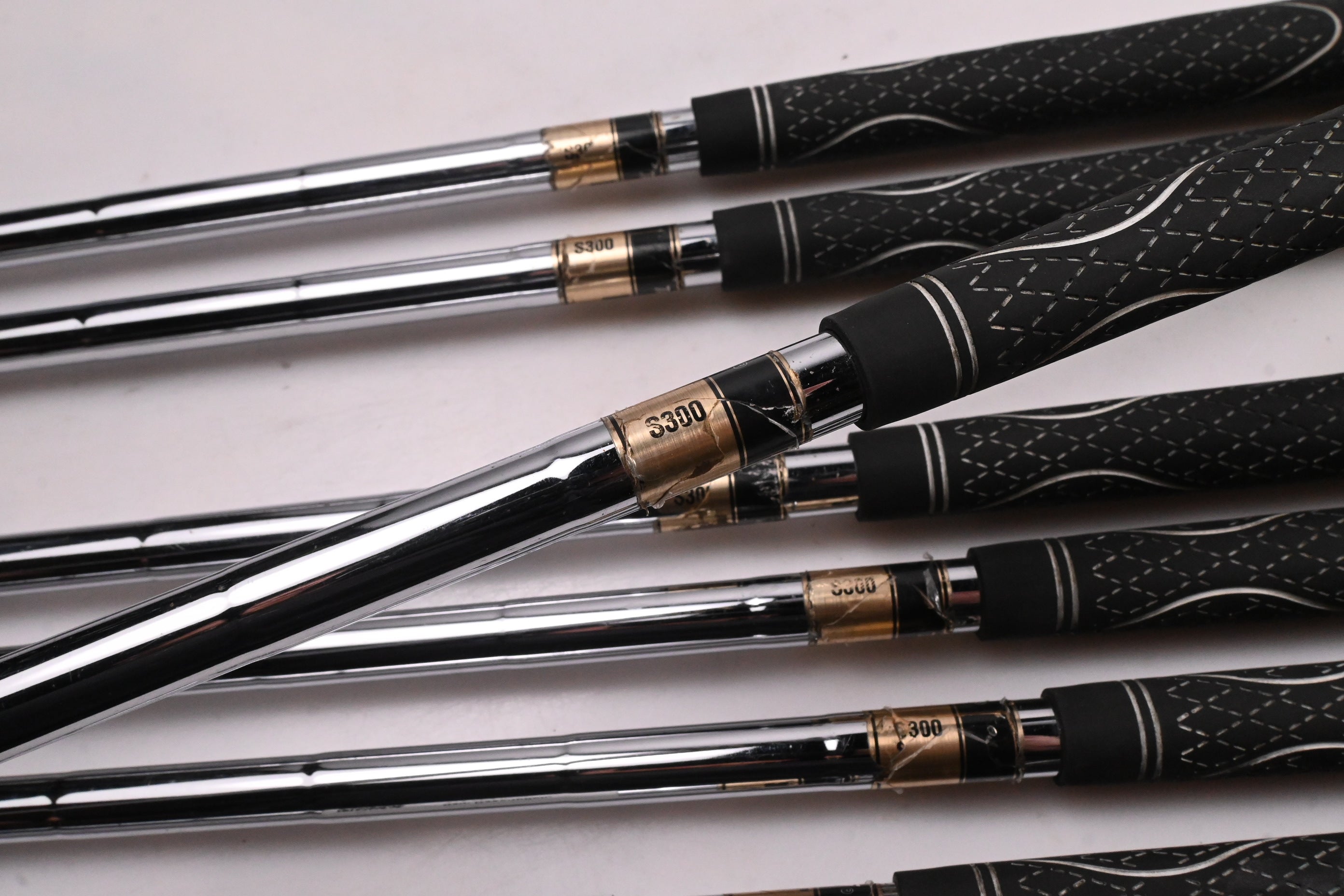 Titleist 714 AP2 Irons / 4-PW / Stiff Flex Dynamic Gold S300 Shafts