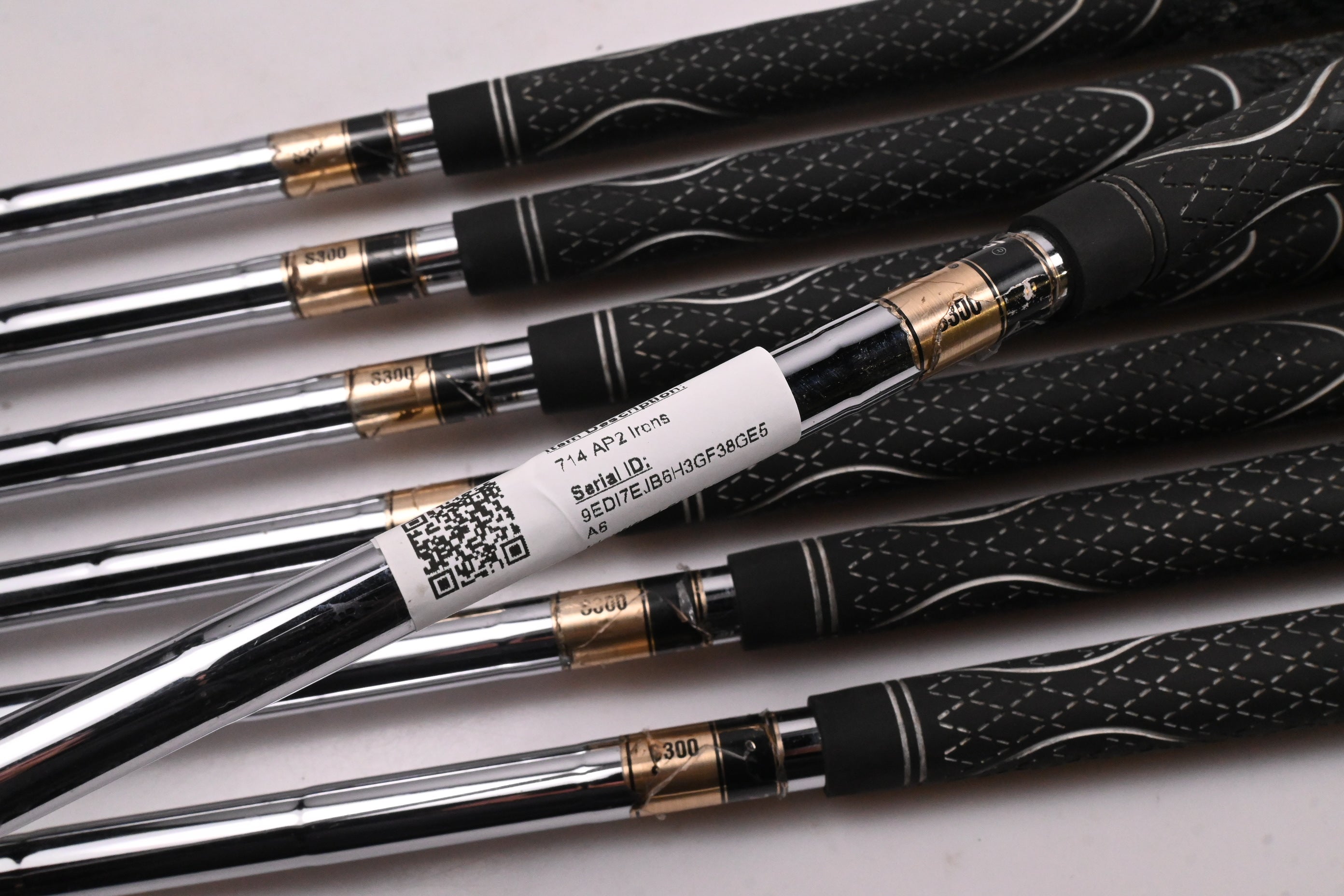 Titleist 714 AP2 Irons / 4-PW / Stiff Flex Dynamic Gold S300 Shafts