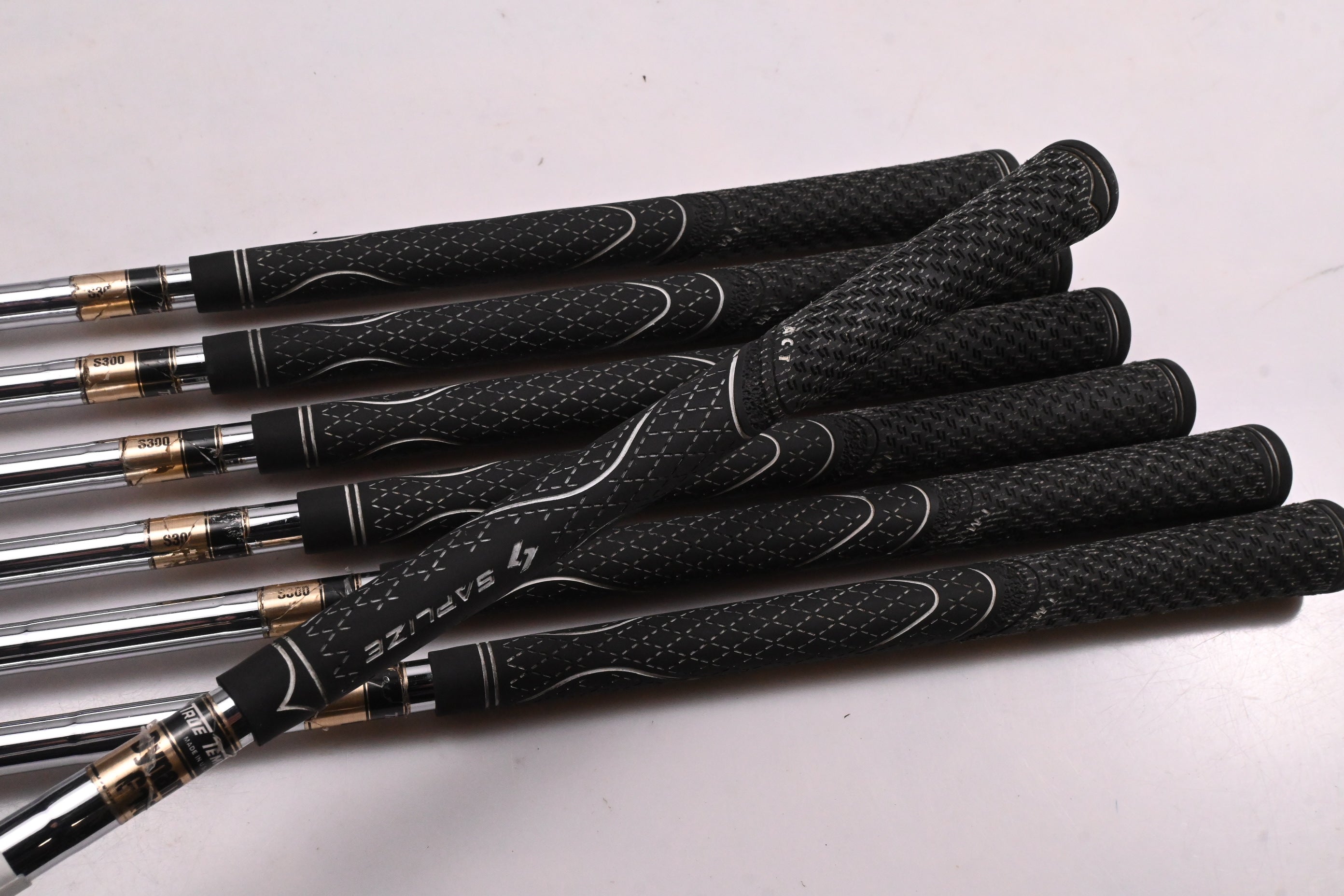 Titleist 714 AP2 Irons / 4-PW / Stiff Flex Dynamic Gold S300 Shafts