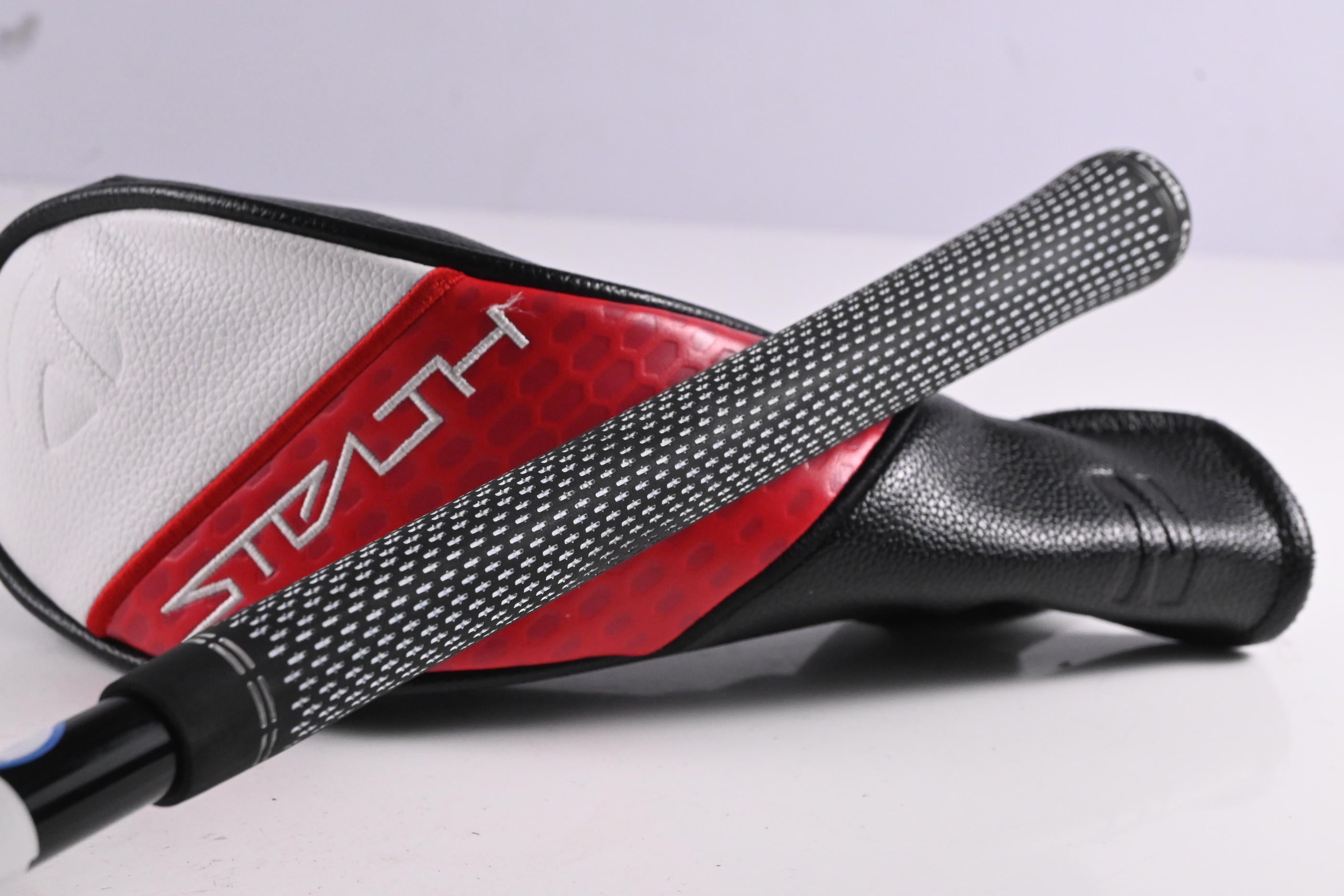 Taylormade Stealth 2 #4 Hybrid / 22 Degree / Regular Flex Fujikura Pro 60 Shaft