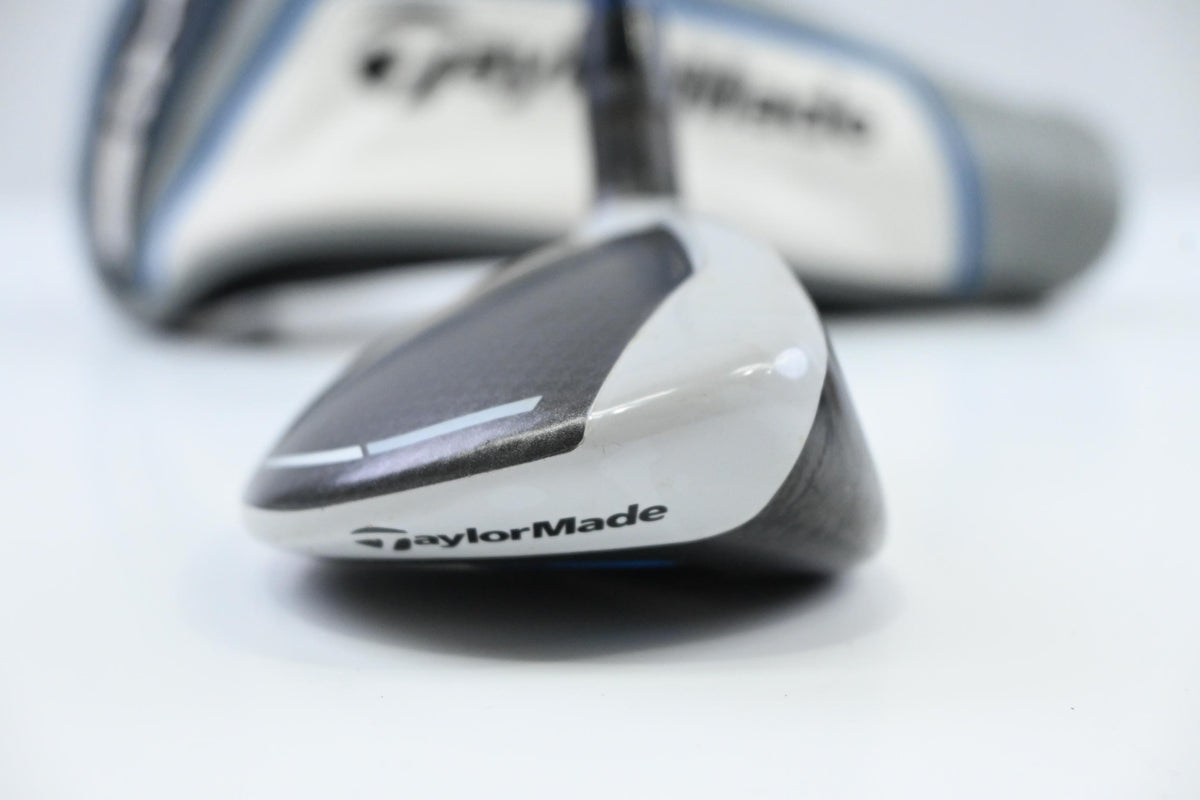 Taylormade SIM Max #3 Hybrid / 19 Degree / Stiff Flex Fujikura Ventus Blue 7