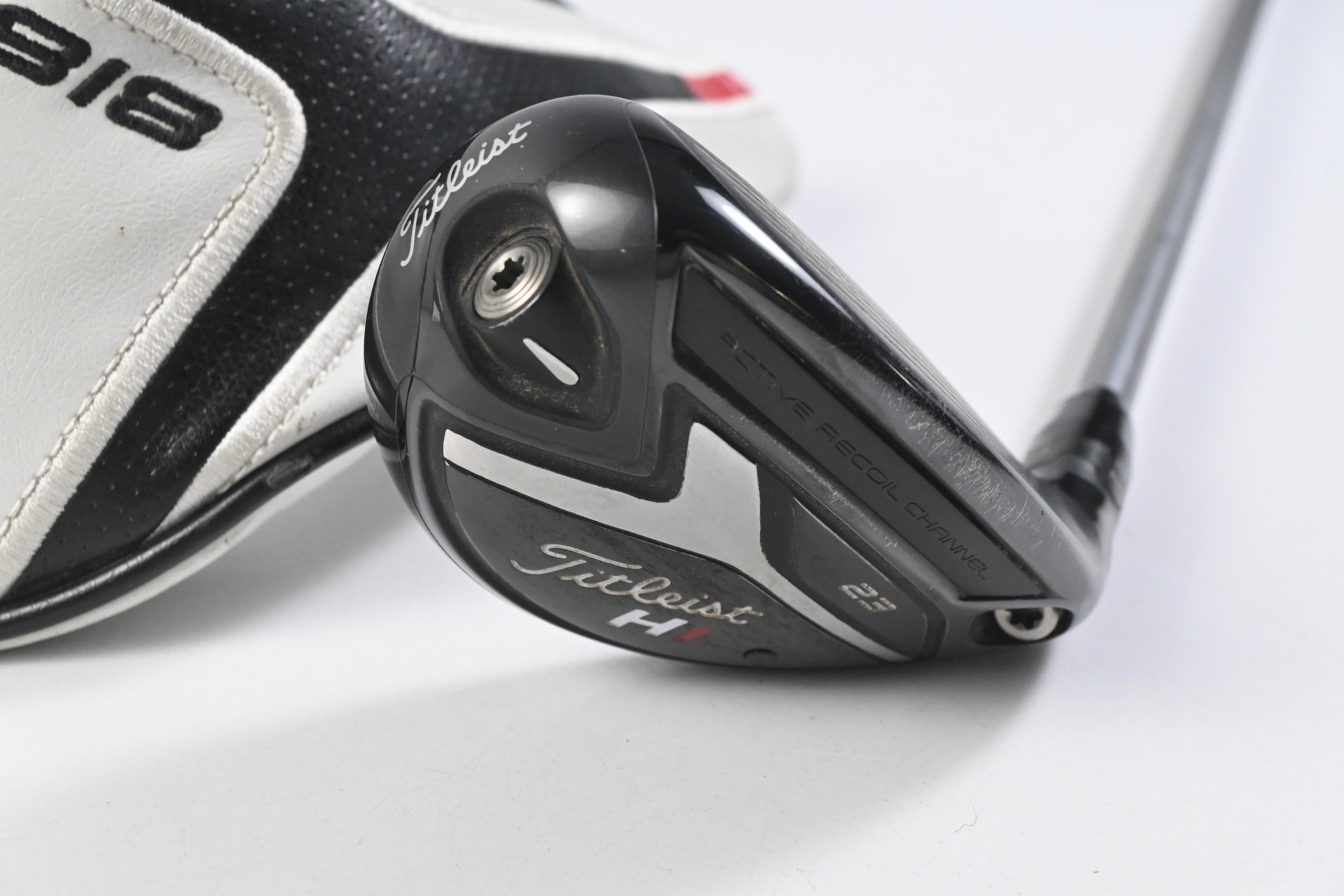 Titleist 818 H1 #4 Hybrid / 23 Degree / Regular Flex Diamana M+ 60 Shaft